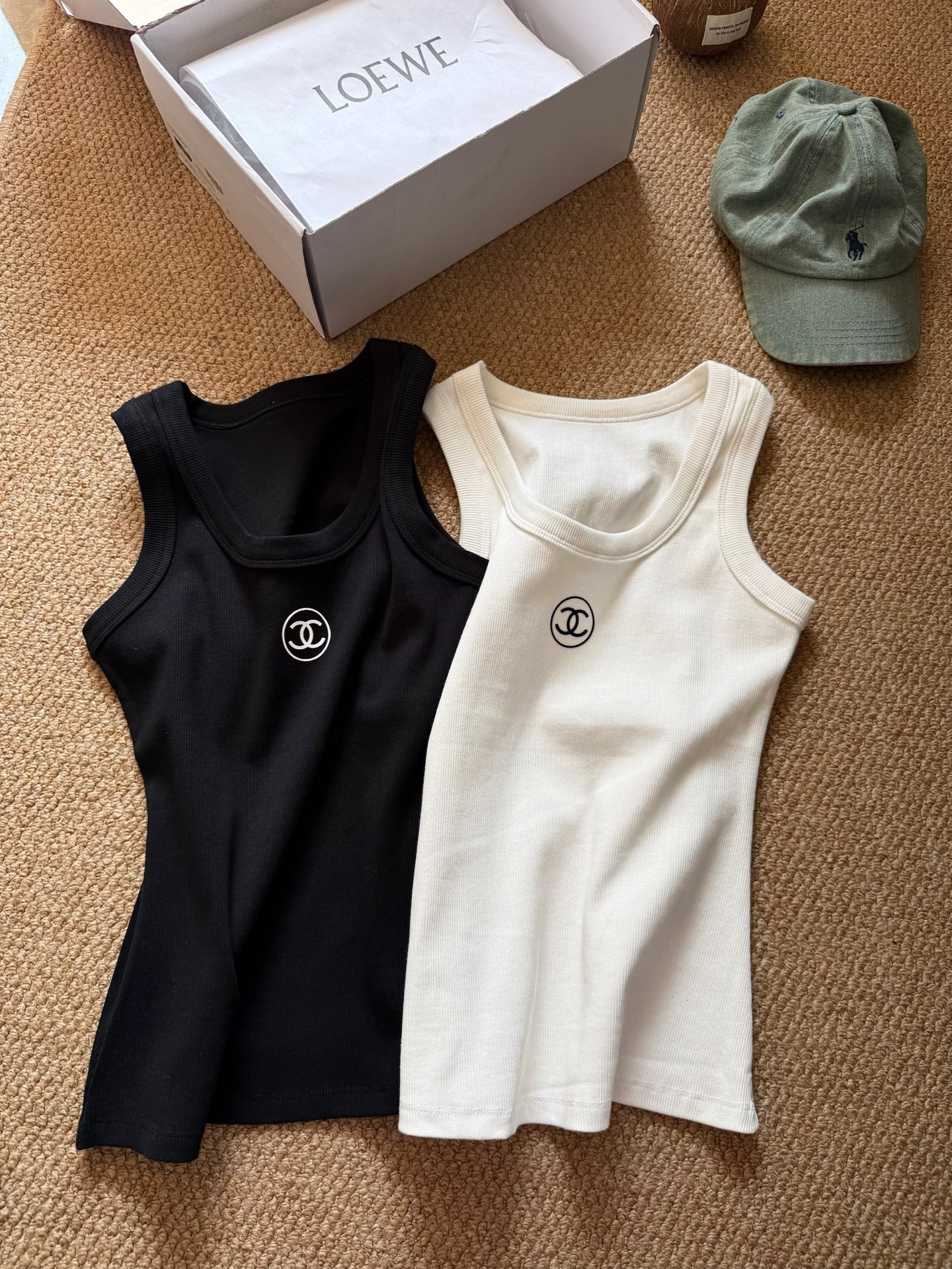 [TOP] CHANEL  Vest - 2 Colors