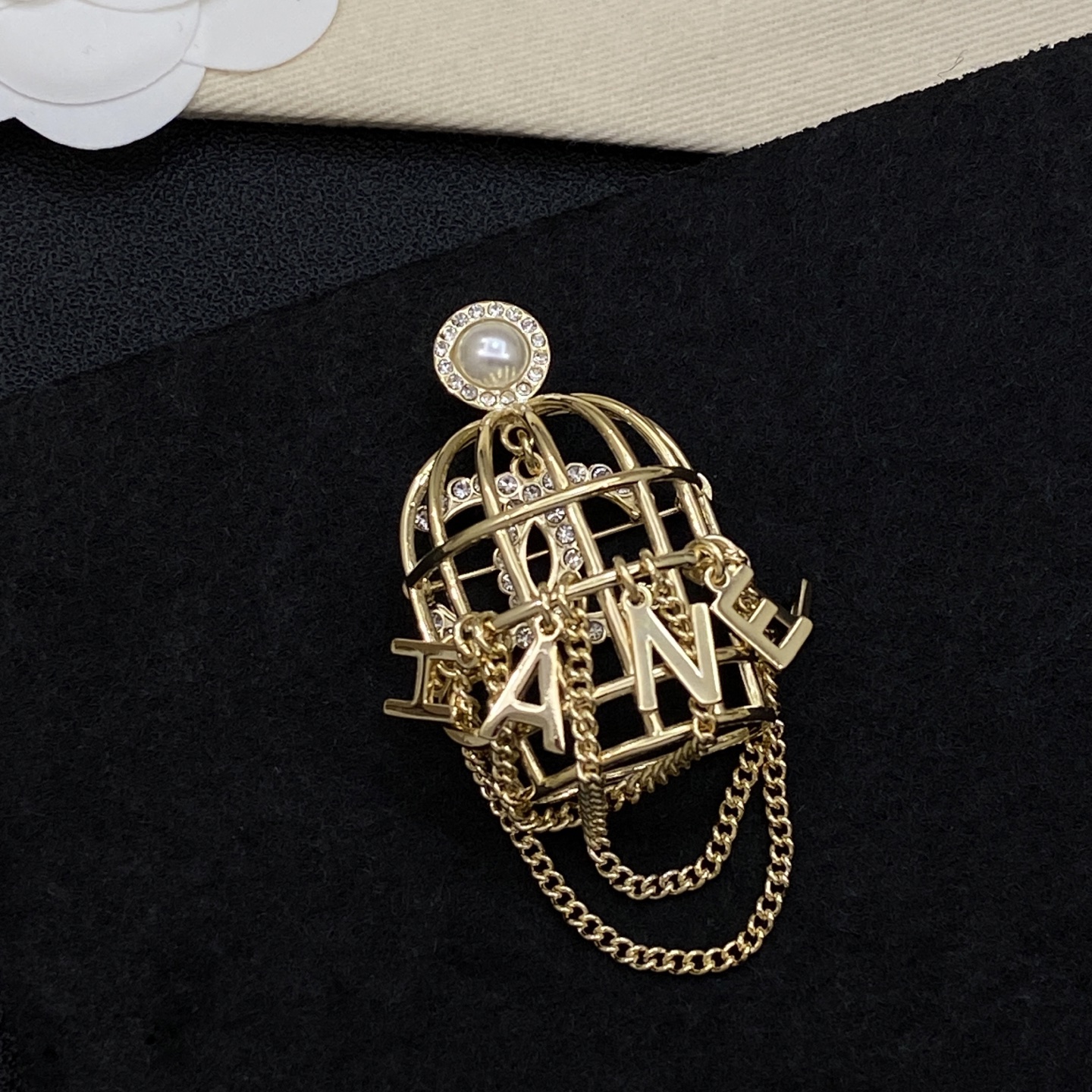[TOP] CHANEL Brooch - Gold - 711 Luxury