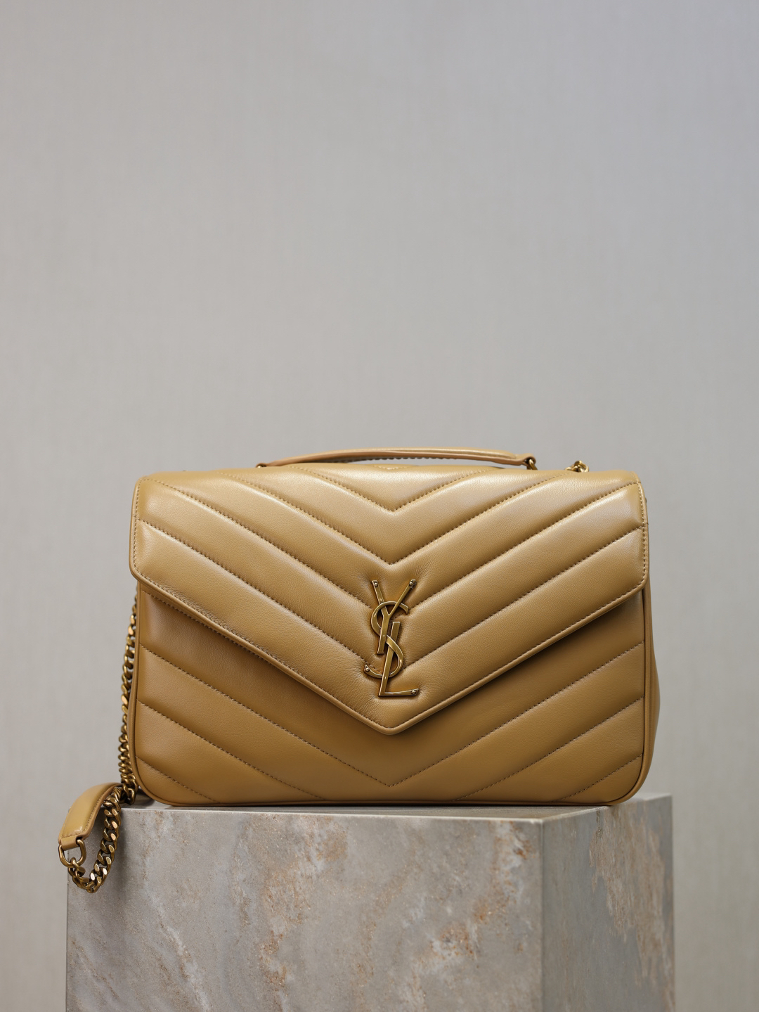 [TOP] Yves Saint Laurent YSL LouLou Bag Lambskin 32x22x10cm - Apricot & GHW - 711 Luxury