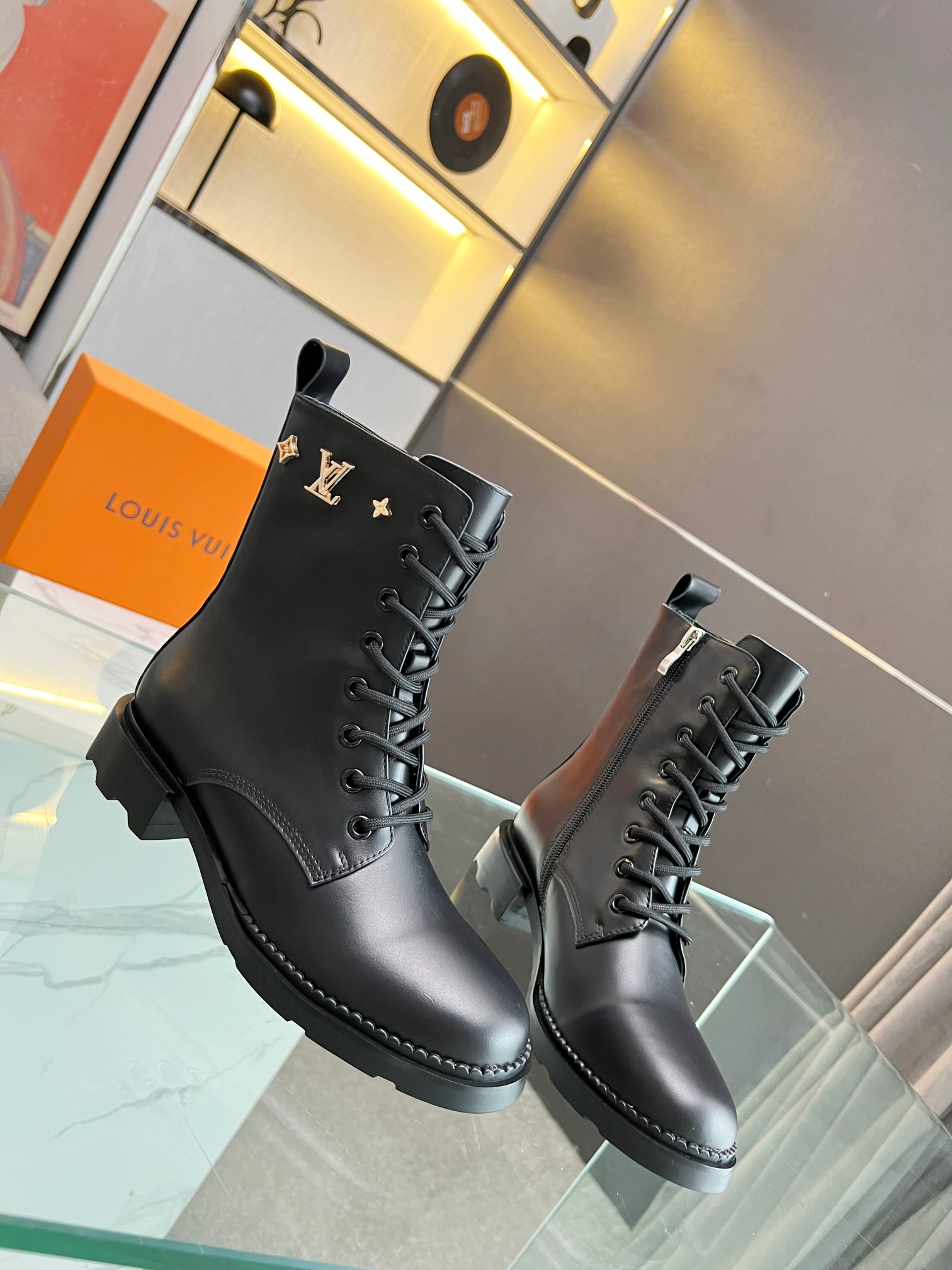 [TOP] Louis Vuitton LV Boots - Black - 711 Luxury
