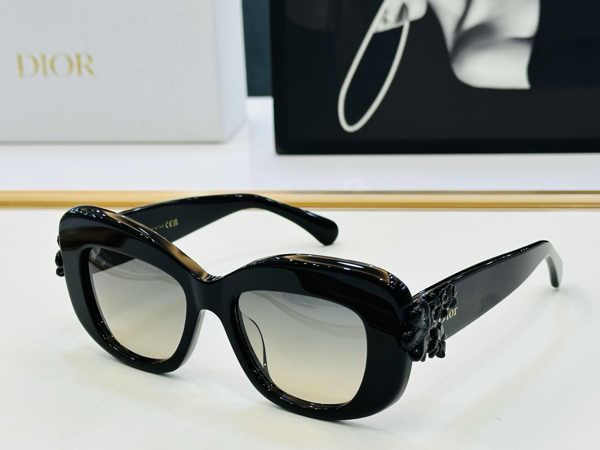 [TOP] Christian Dior Sunglasses - 6 Colors