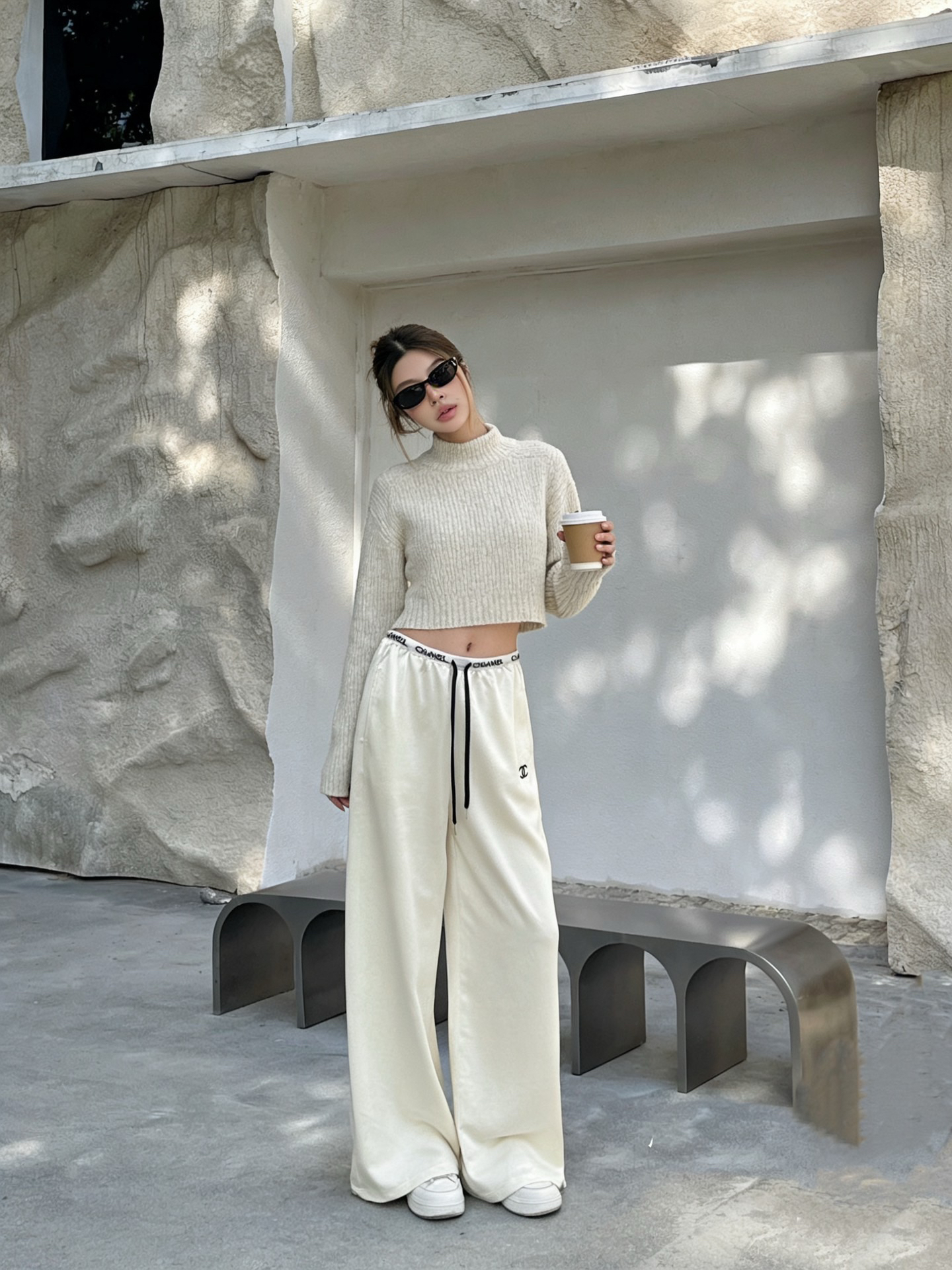 [TOP] CHANEL Pants - White