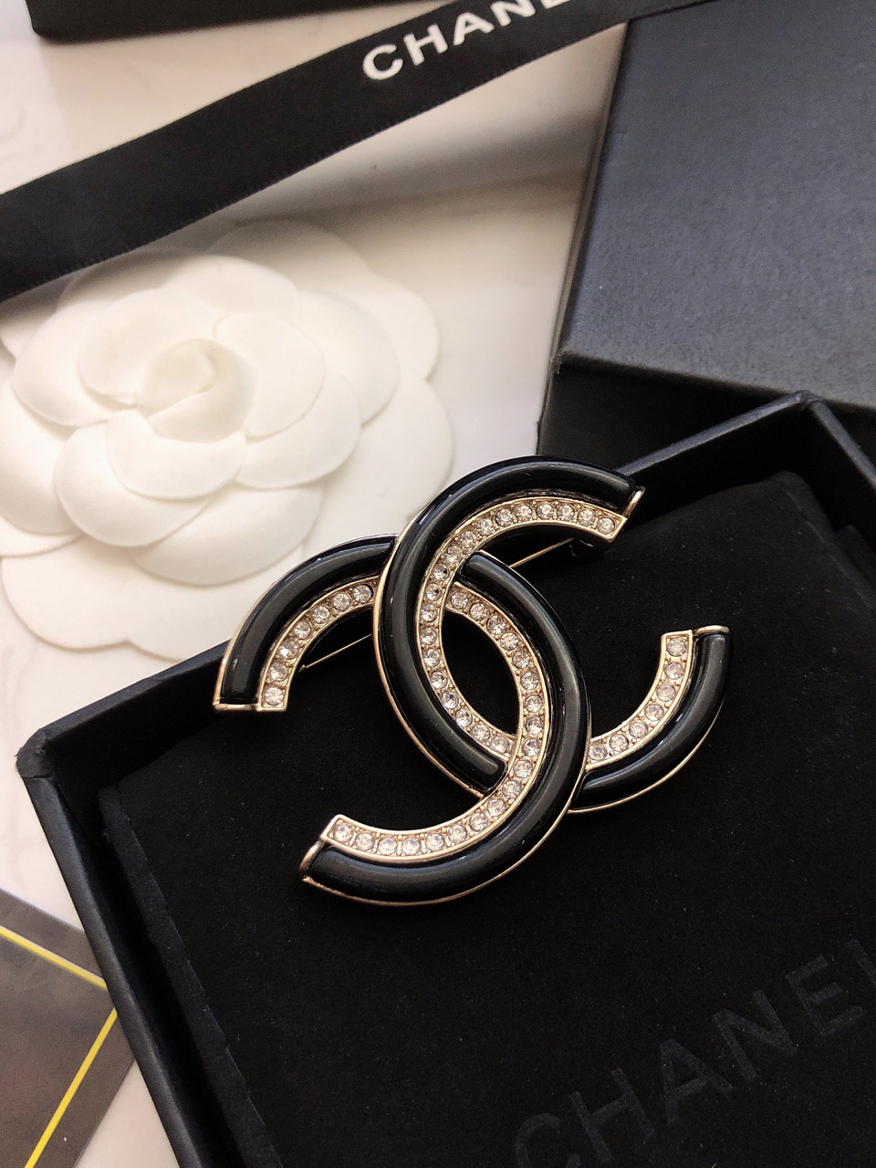 [TOP] CHANEL Brooch - Gold - 711 Luxury