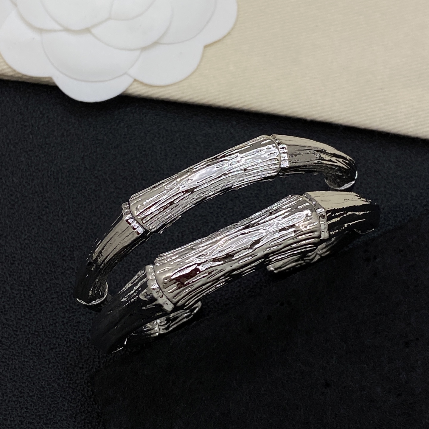 [TOP] Yves Saint Laurent YSL Bracelet - Silver - 711 Luxury