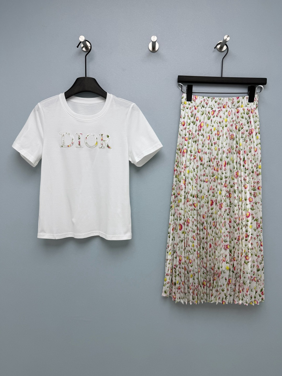[TOP] Christian Dior  T-shirt + Dress Suit - White - 711 Luxury