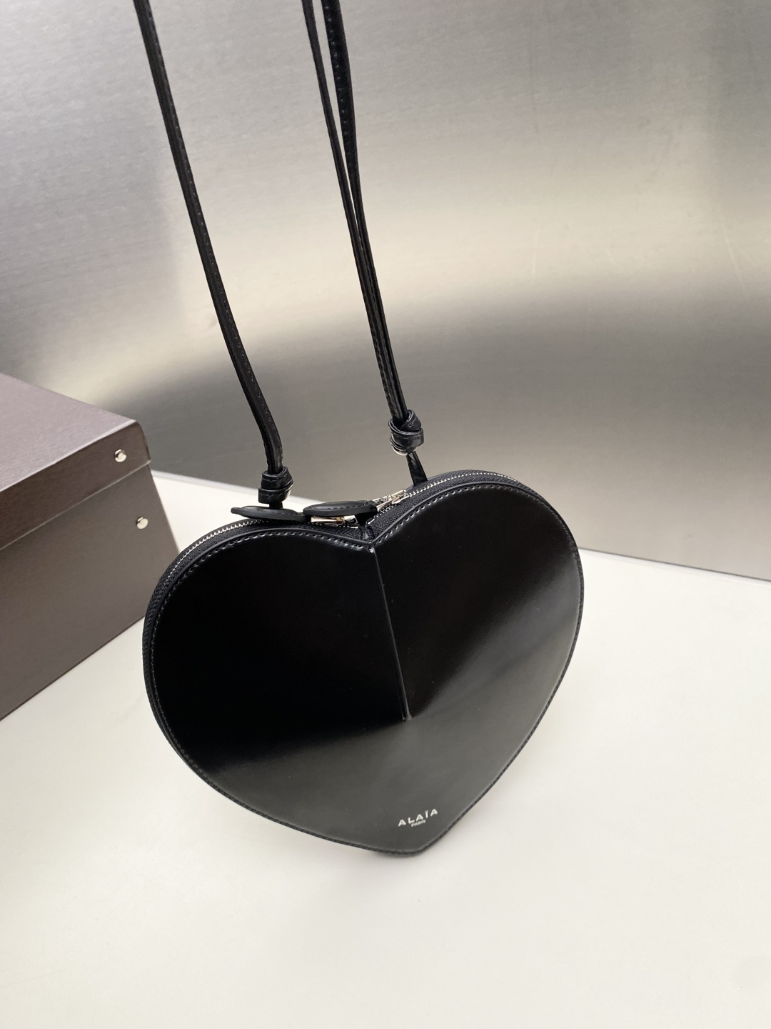[TOP] ALAIA Le Coeur Bag 21-17-5 CM - Black - 711 Luxury