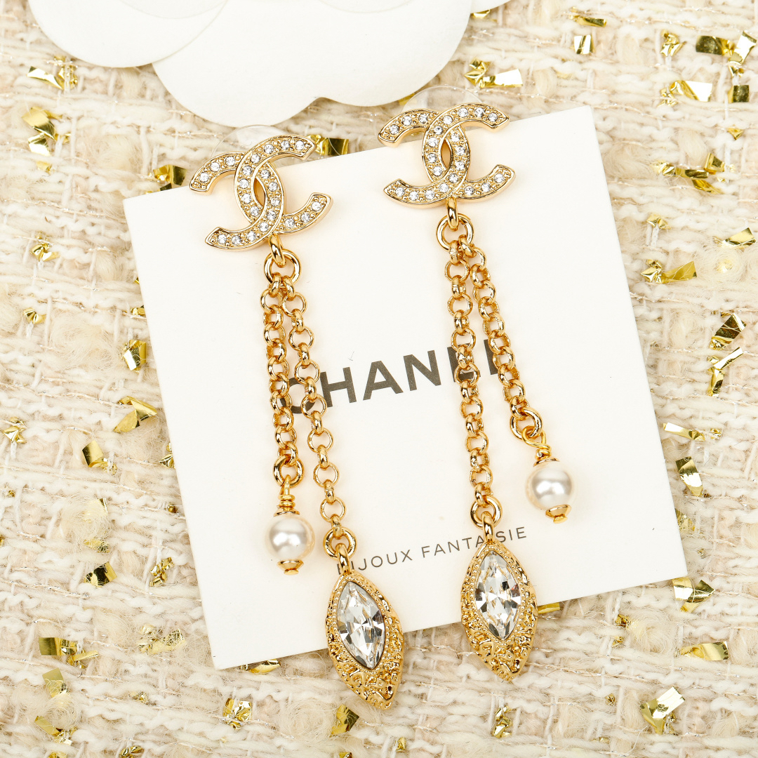 [TOP] CHANEL Earrings - Gold