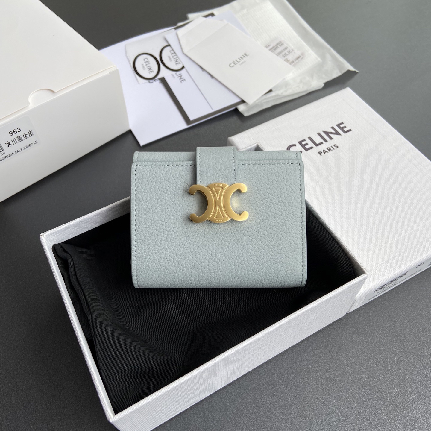 [TOP] CELINE VICTOIRE Calfskin Wallet 10.5-8-2cm - Blue - 711 Luxury