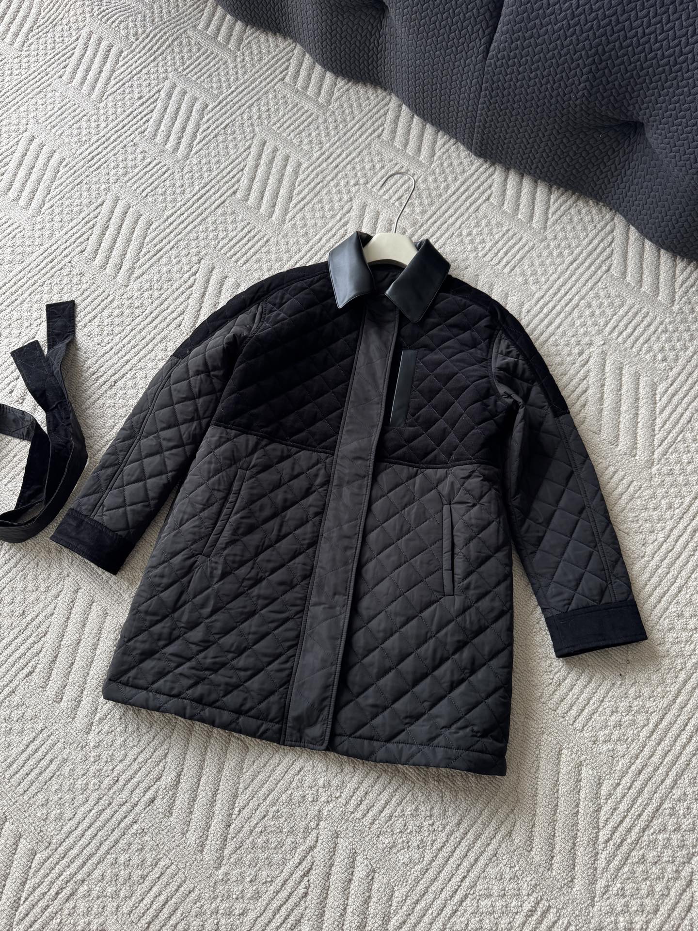 Designer Clothing Hermès Mixed Leather Coat #395865 View 2 | Nigo Office