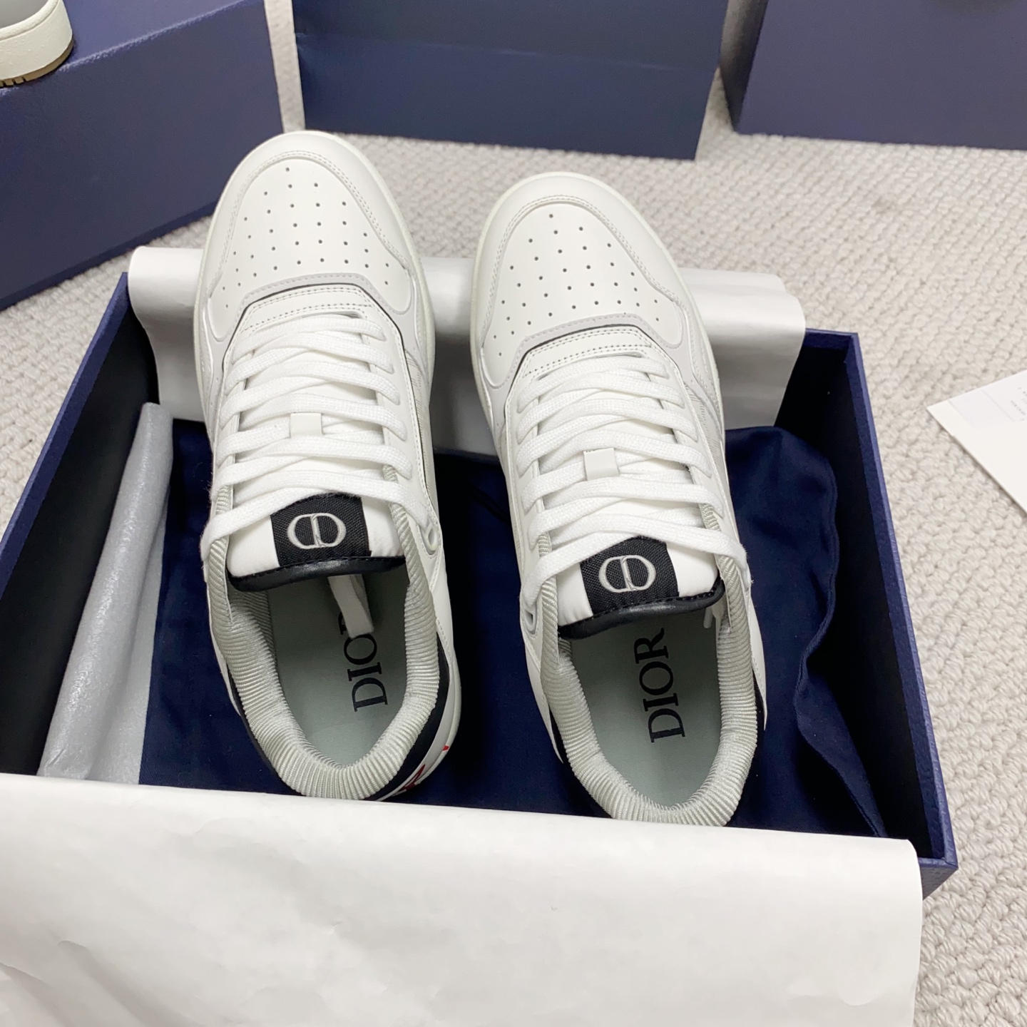 [TOP] Christian Dior  Men's Sneakers - White