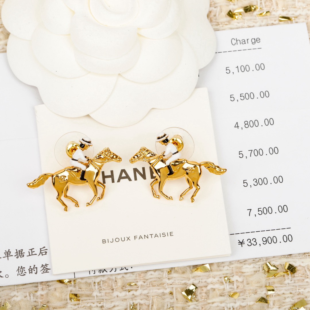 [TOP] CHANEL Earrings - Gold