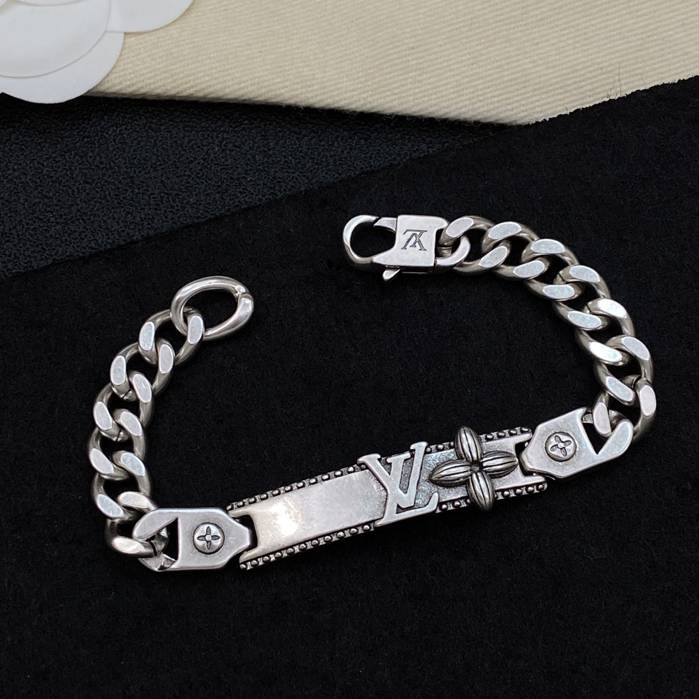[TOP] Louis Vuitton LV Bracelet - 2 Color - 711 Luxury
