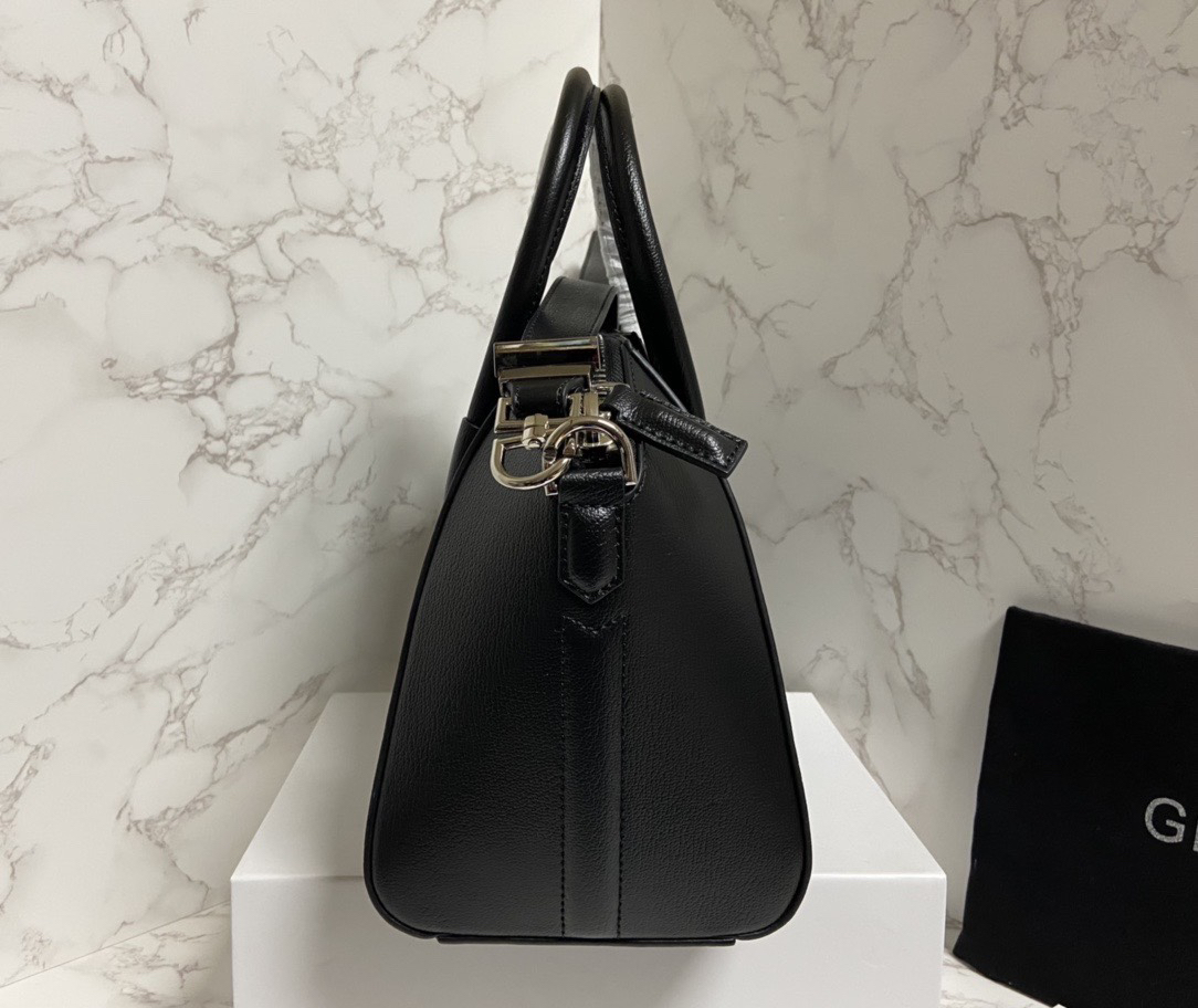 [TOP] GIVENCHY Antigona Tote Bag 28cm/33cm - Black