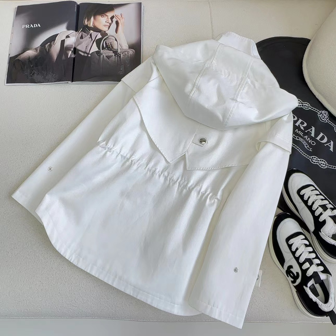 [TOP] PRADA Trench Coat - White