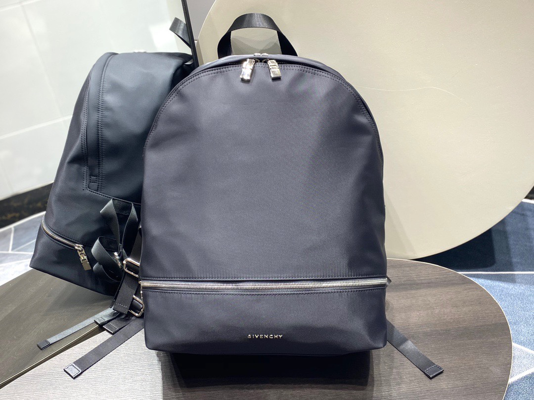[TOP] GIVENCHY Backpack 33x17x45cm  - Black