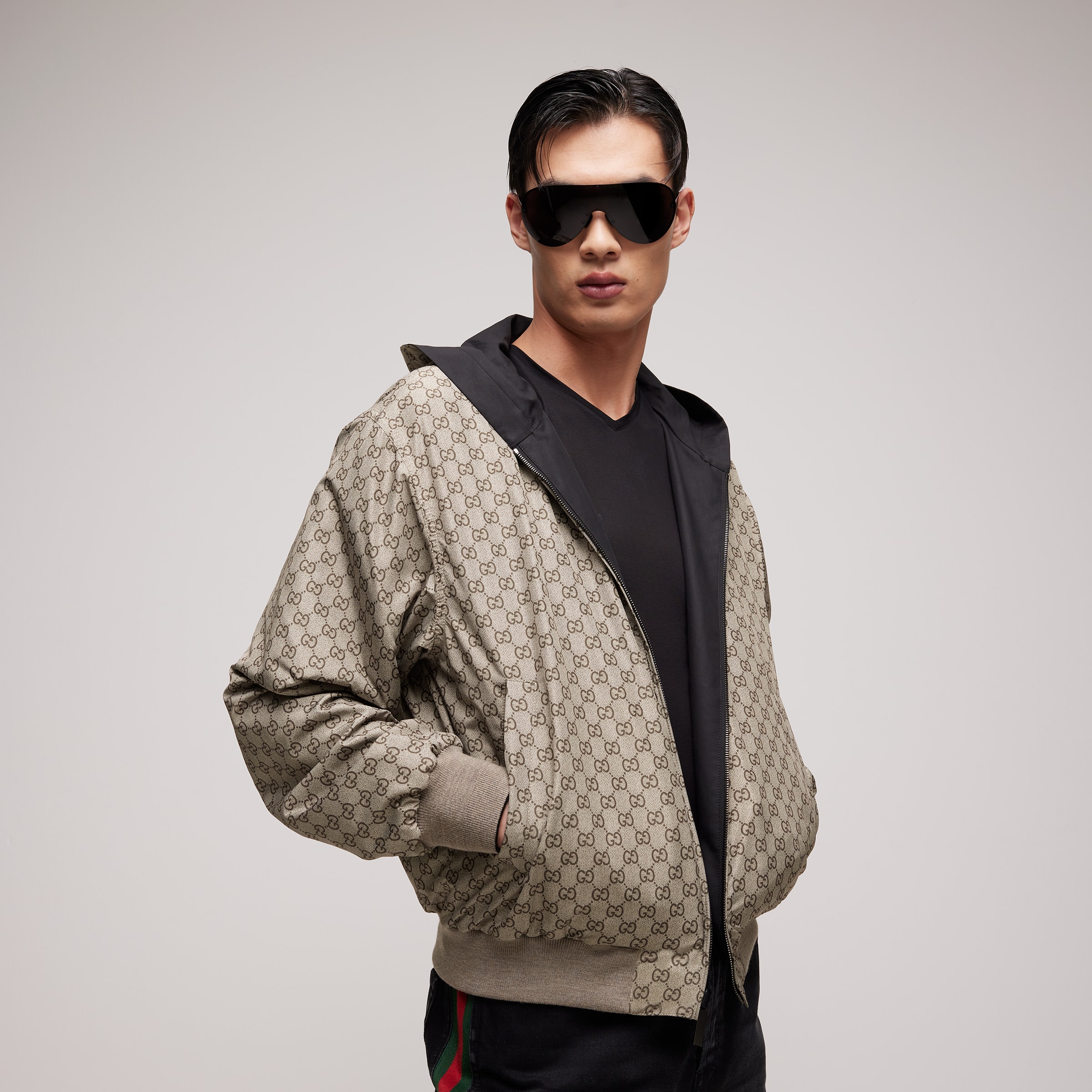 Gucci black Clothing GUCCI Reversible Cotton Canvas Zip Jacket in Black and Dark Brown #394204 View 2 | Nigo Office