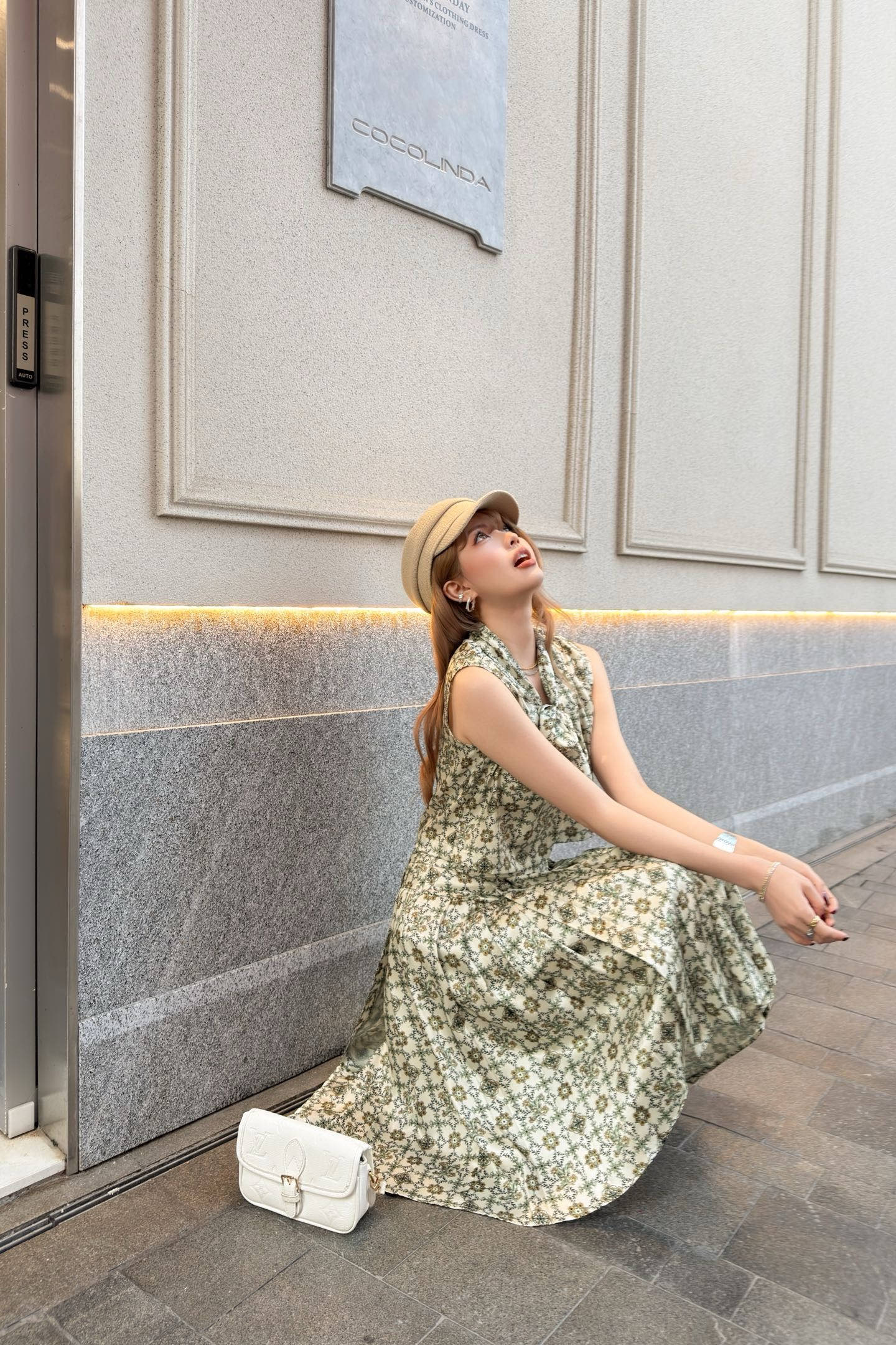 [TOP] Louis Vuitton LV Lavallière Blouse + Monogram Pleat Skirt