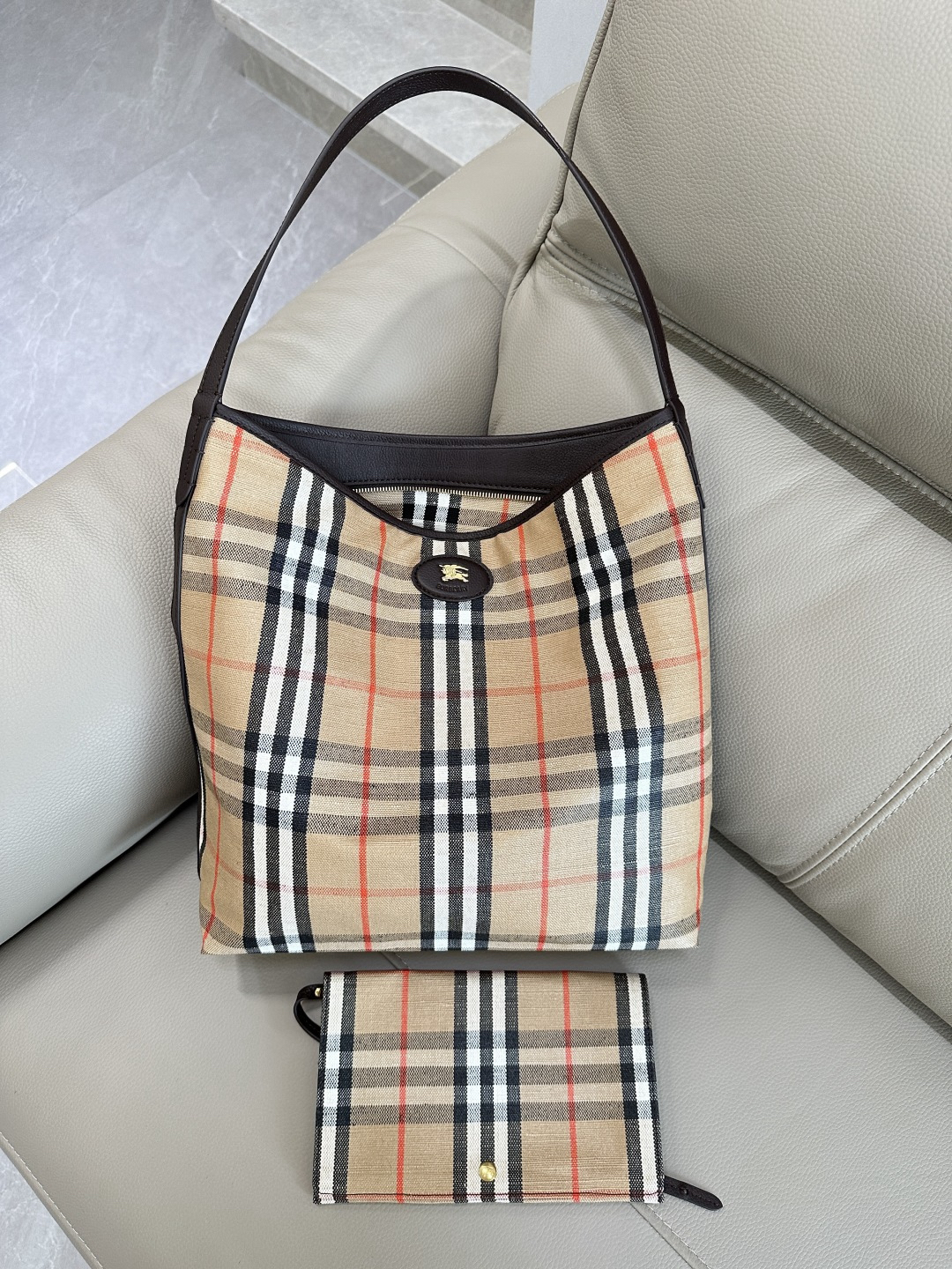 [TOP] BURBERRY Tote Bag 35.5x15x38cm - Khaki - 711 Luxury