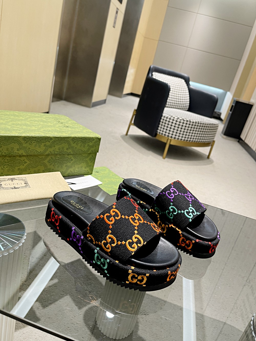 [TOP] GUCCI Platform Sandals  - Black - 711 Luxury