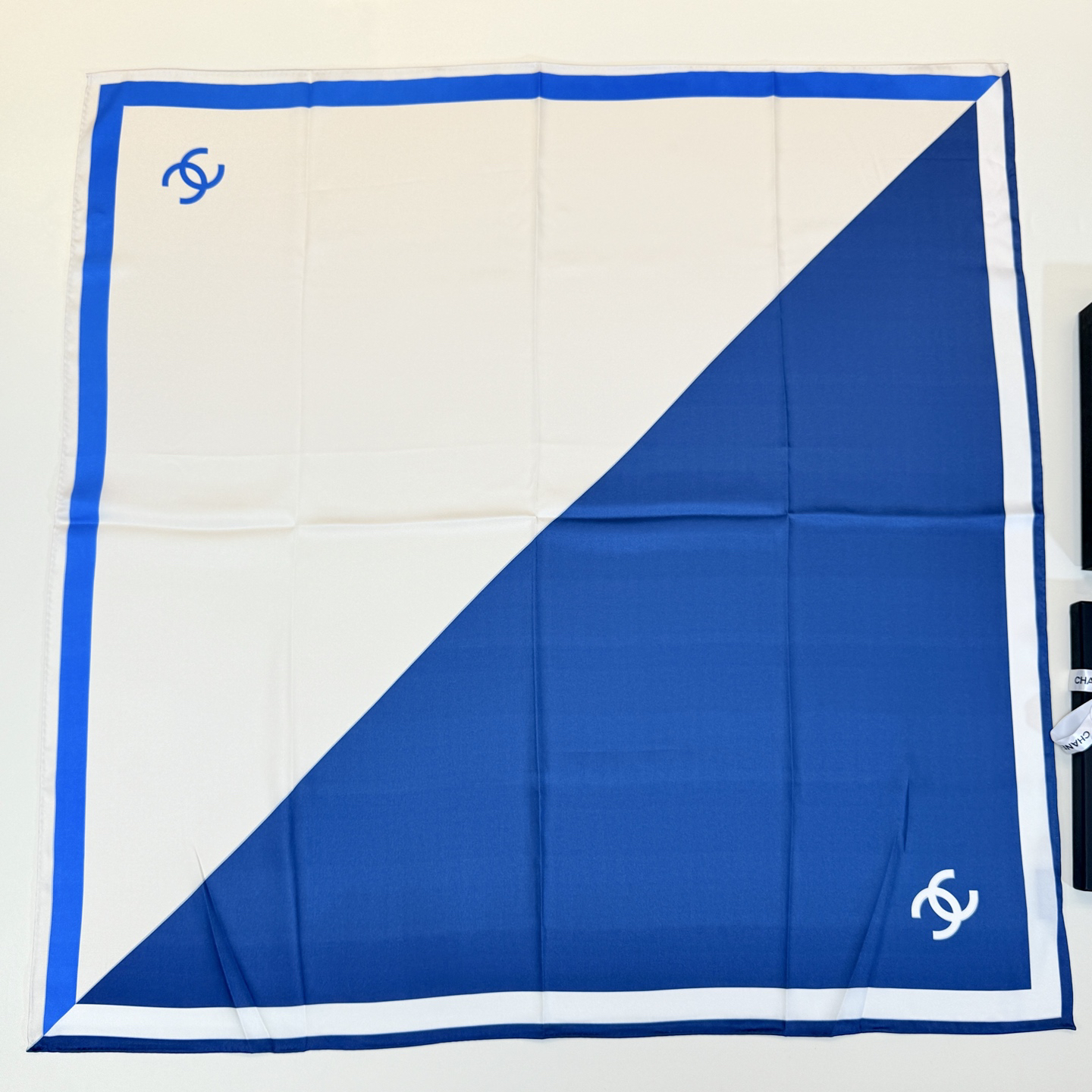 [TOP] CHANEL Scarf 90x90 cm - Blue - 711 Luxury