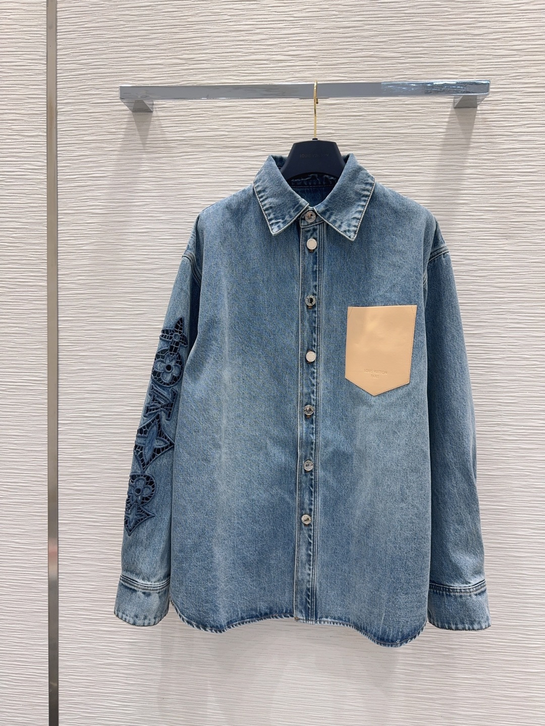 [TOP] Louis Vuitton LV Denim Shirt - Blue