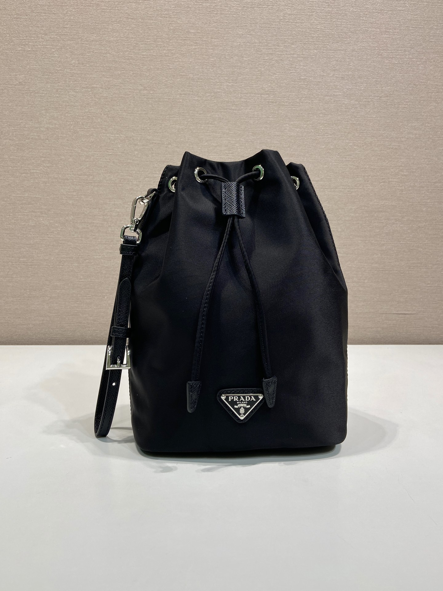 [TOP] PRADA Re-Nylon Bag 15.5x23x10cm - Black - 711 Luxury