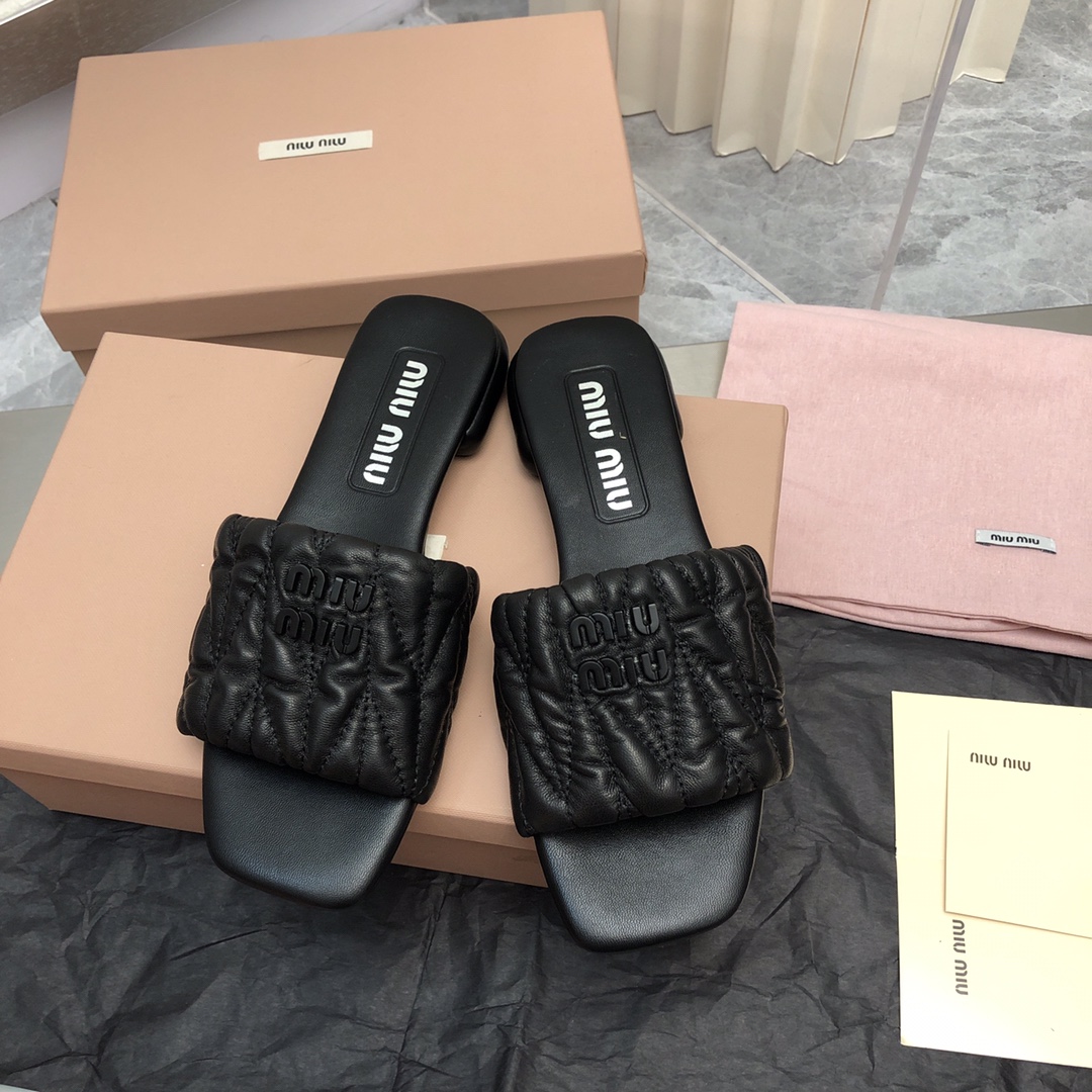 [TOP] Miu Miu Lambskin Slippers - Black - 711 Luxury