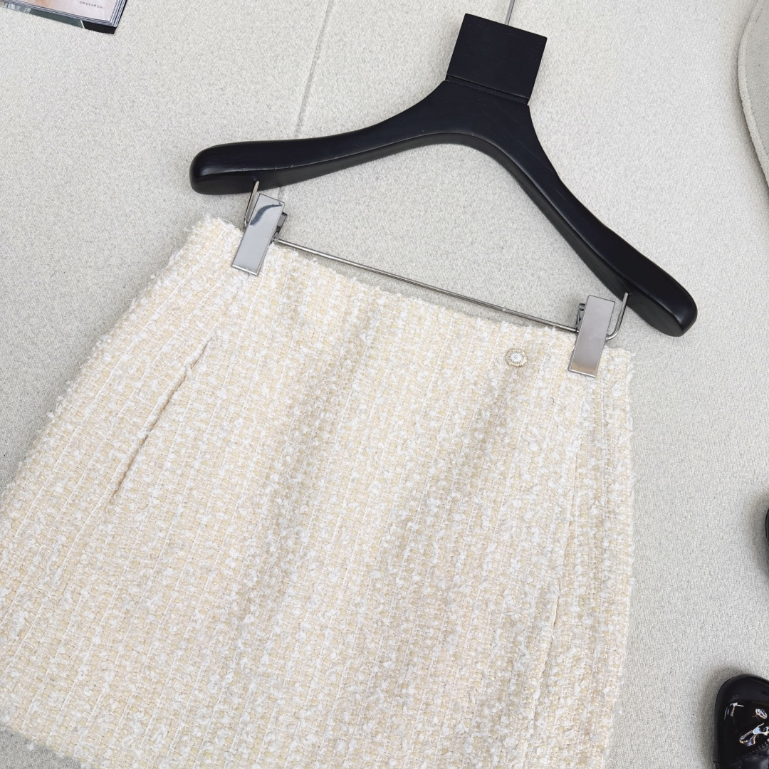 [TOP] CHANEL Dress - Beige