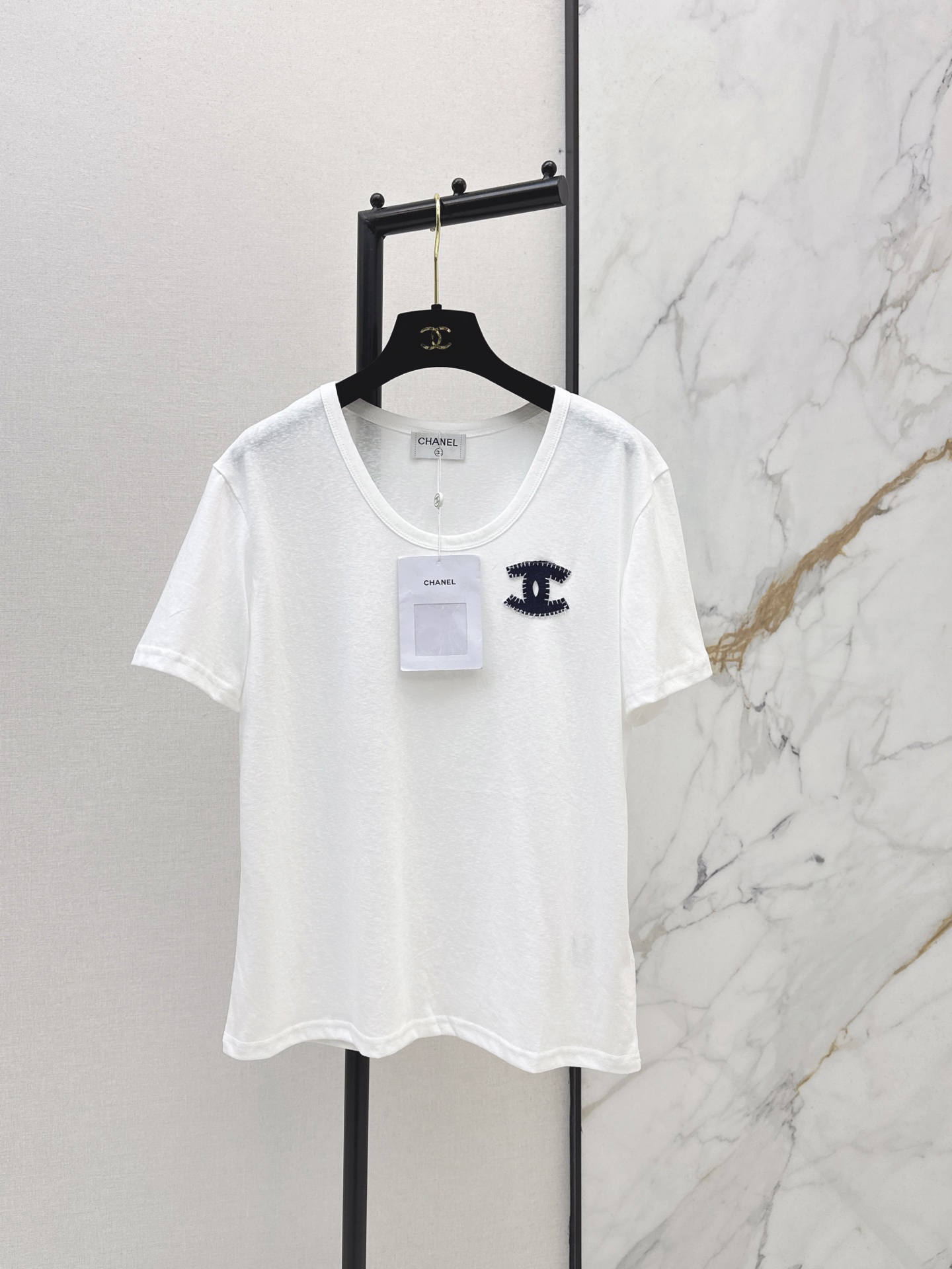 [TOP] CHANEL Short-Sleeve T-Shirt - White