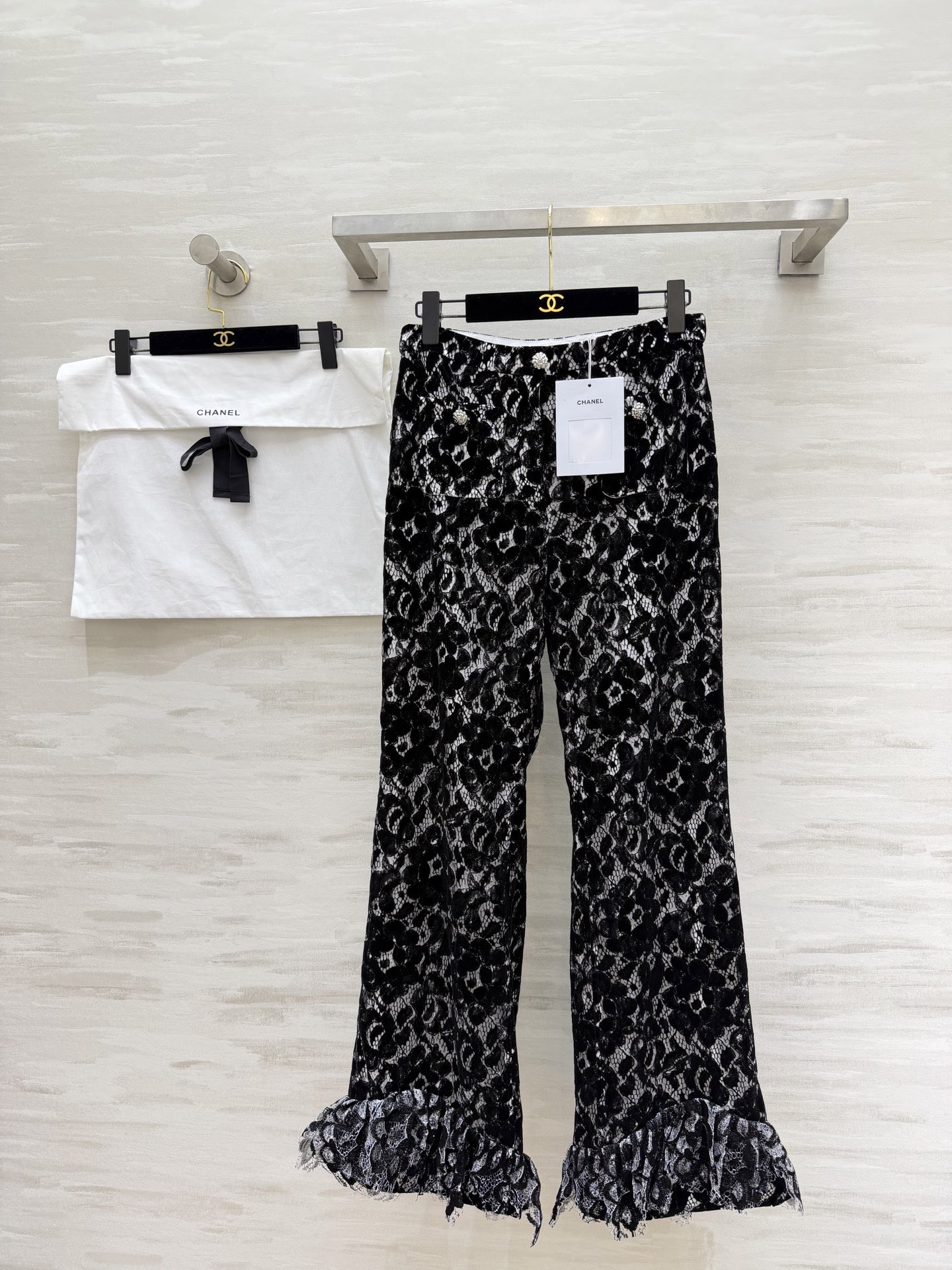 [TOP] CHANEL Pants - Black - 711 Luxury