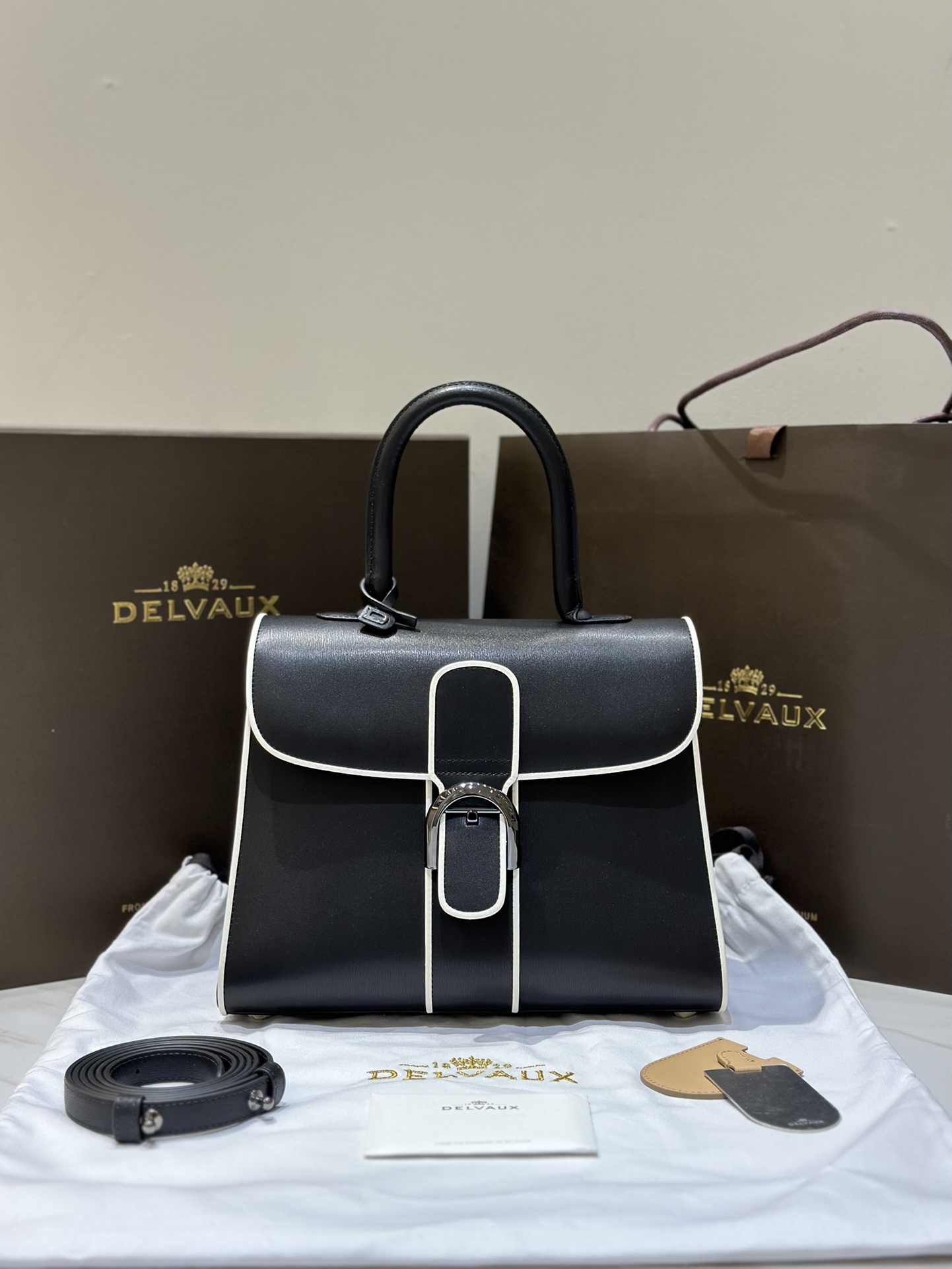 [TOP] Delvaux Brillant Bag Box Leather 28cm - Black - 711 Luxury