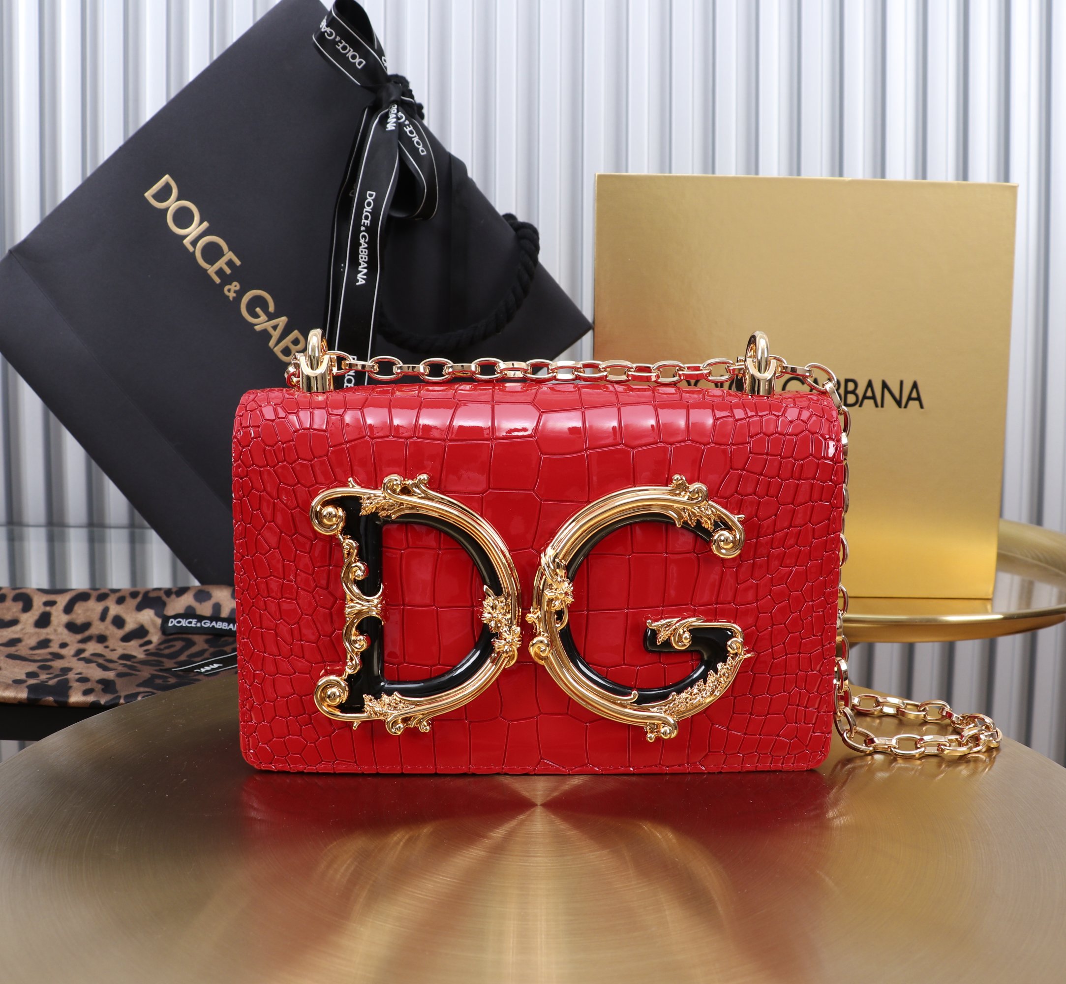 [TOP] Dolce & Gabbana D&G Girls Bag Crocodile-patterned Cowhide 21x5x13.5 cm - Red - 711 Luxury