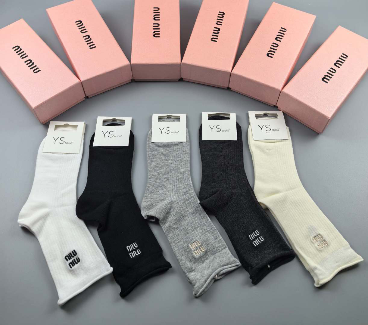 [TOP] Miu Miu Socks - 5 Pieces as a Set - 711 Luxury