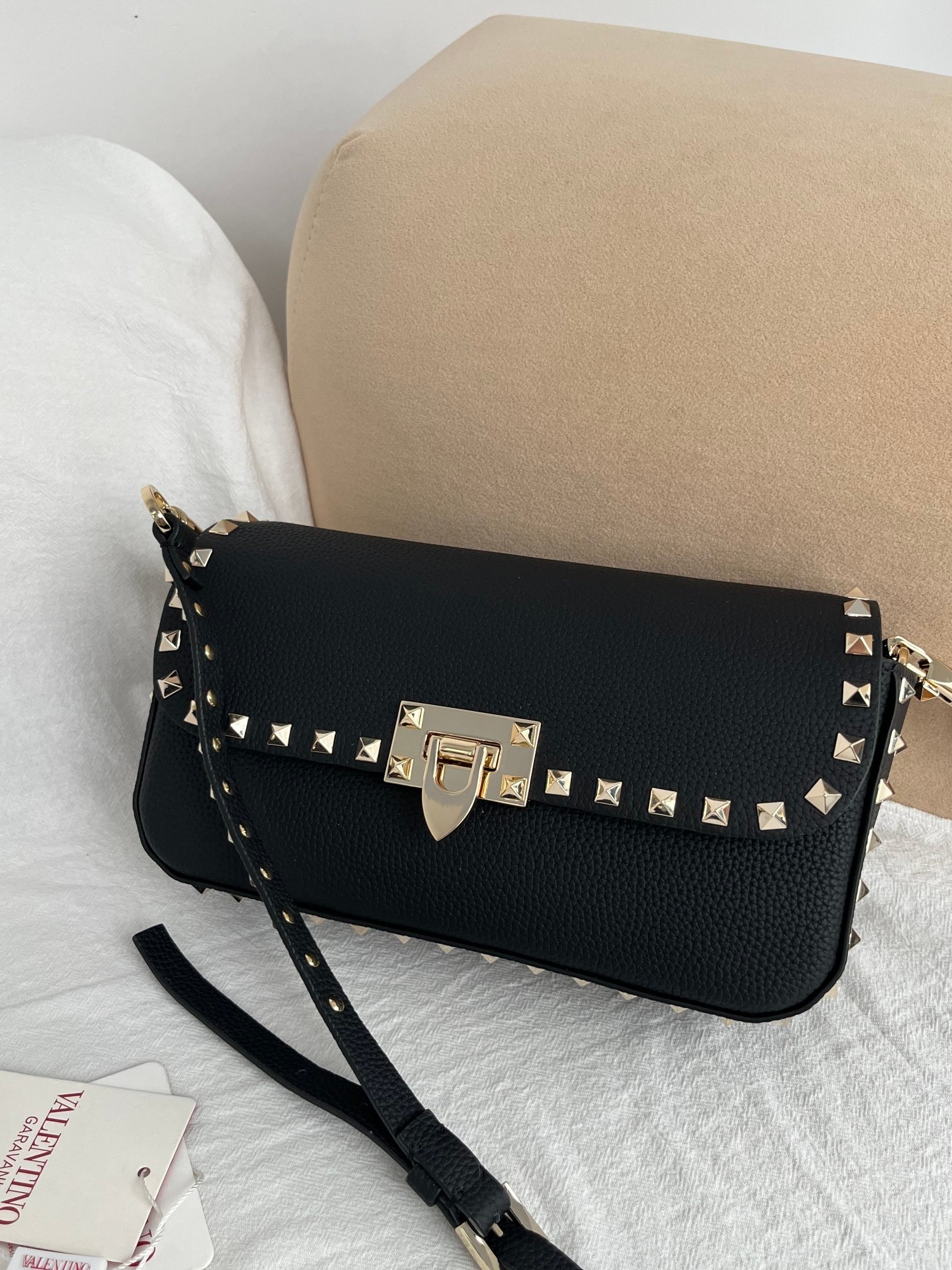 [TOP] VALENTINO GARAVANI ROCKSTUD Bag  24 X  12 X  6 cm - Black