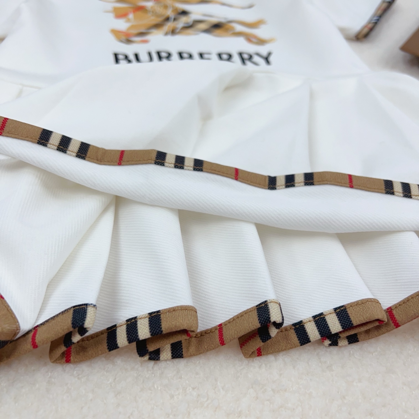 Burberry Girls Boys White Vintage Check Collar Equestrian Print Cotton Short Sleeve Pleated Polo Dress Kids Sibling Outfit Sizes 100-160