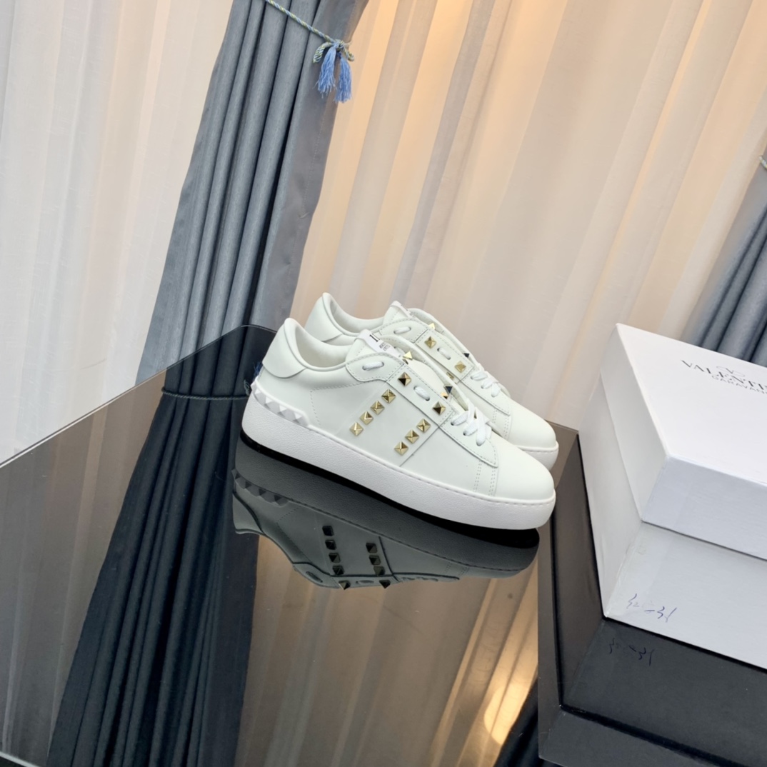 [TOP] VALENTINO Sneaker  - White - 711 Luxury