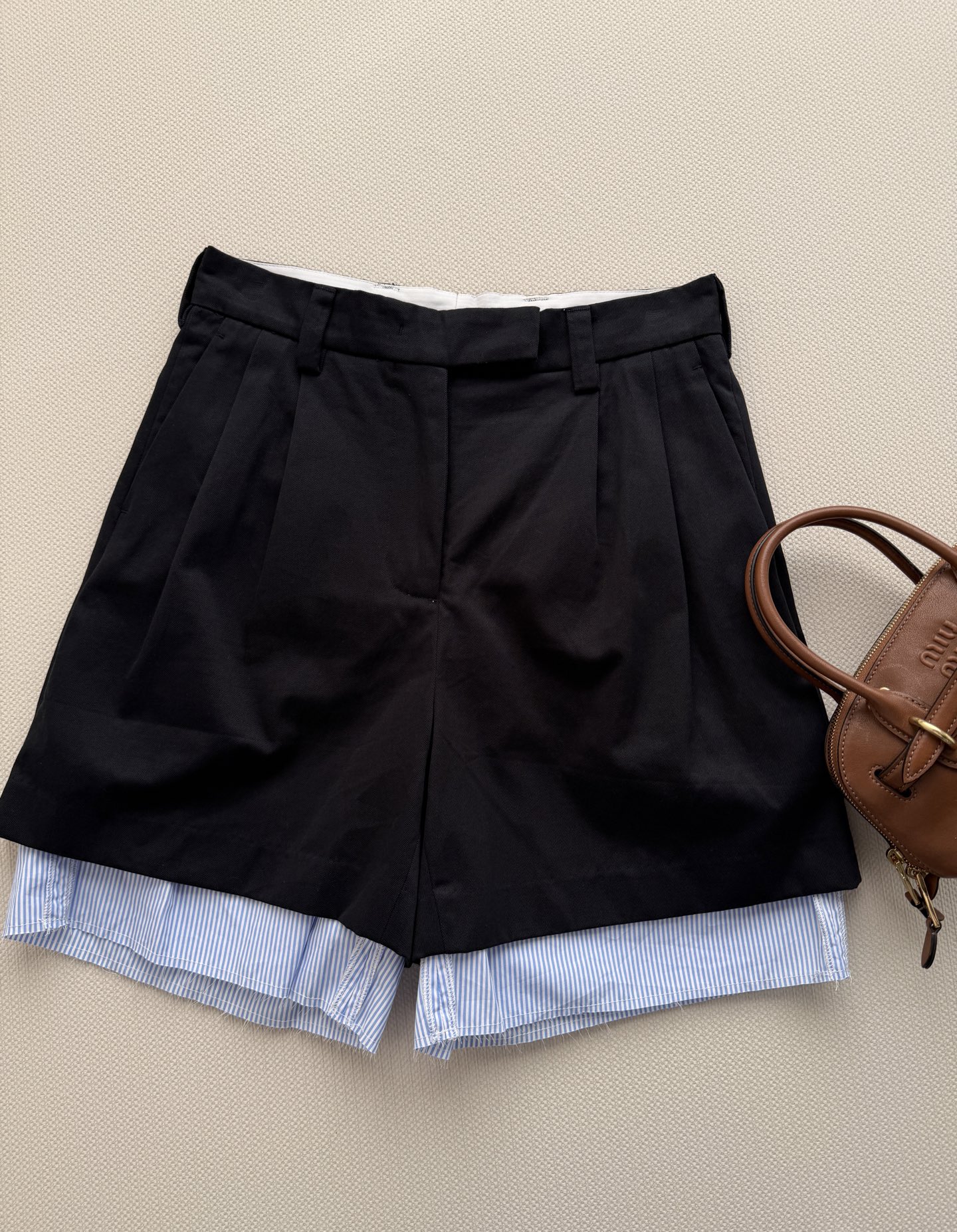 [TOP] Miu Miu Shorts - Black - 711 Luxury