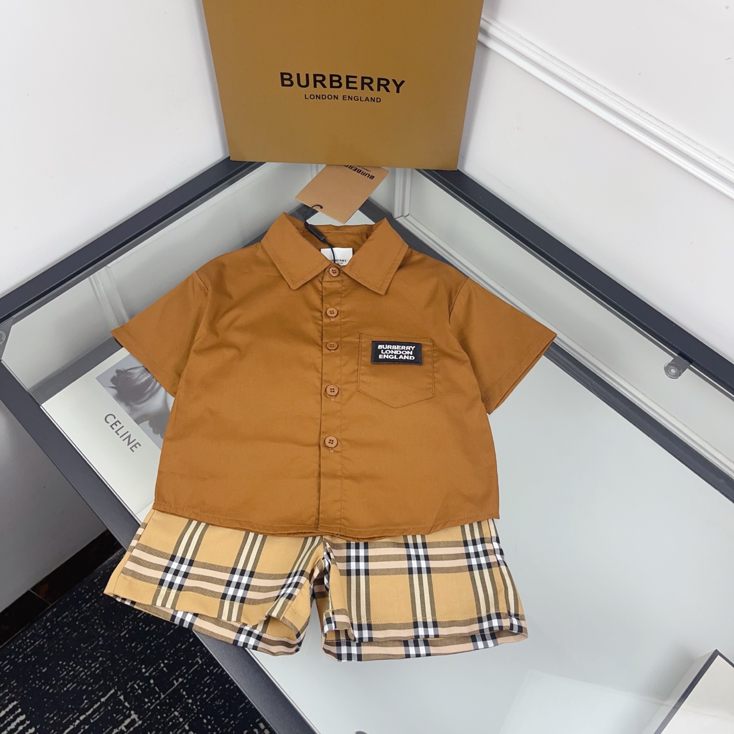 Burberry Unisex Kids Solid Caramel Short Sleeve Button Shirt & Vintage Check Elastic Waist Shorts Two Piece Set Boys Girls Sizes 90-150