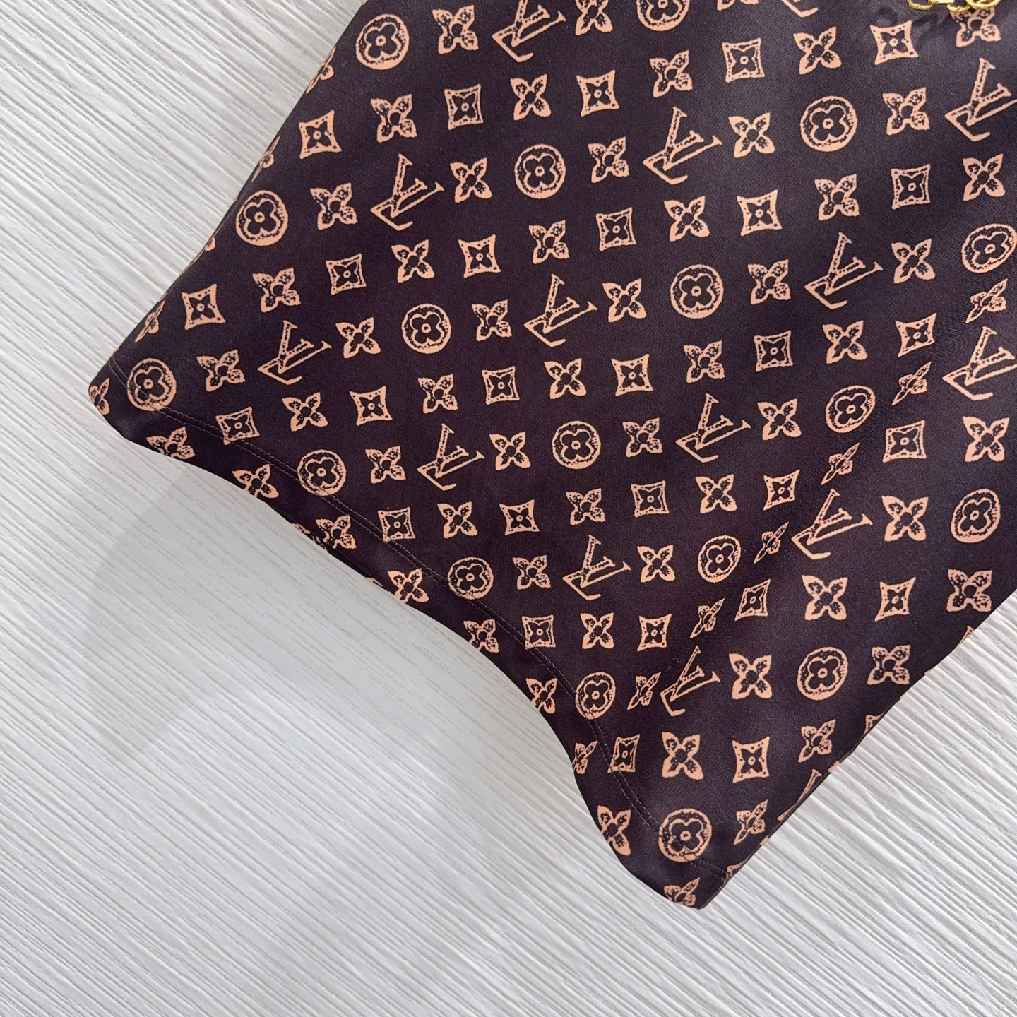 [TOP] Louis Vuitton LV T-shirt + Shorts Set - Brown