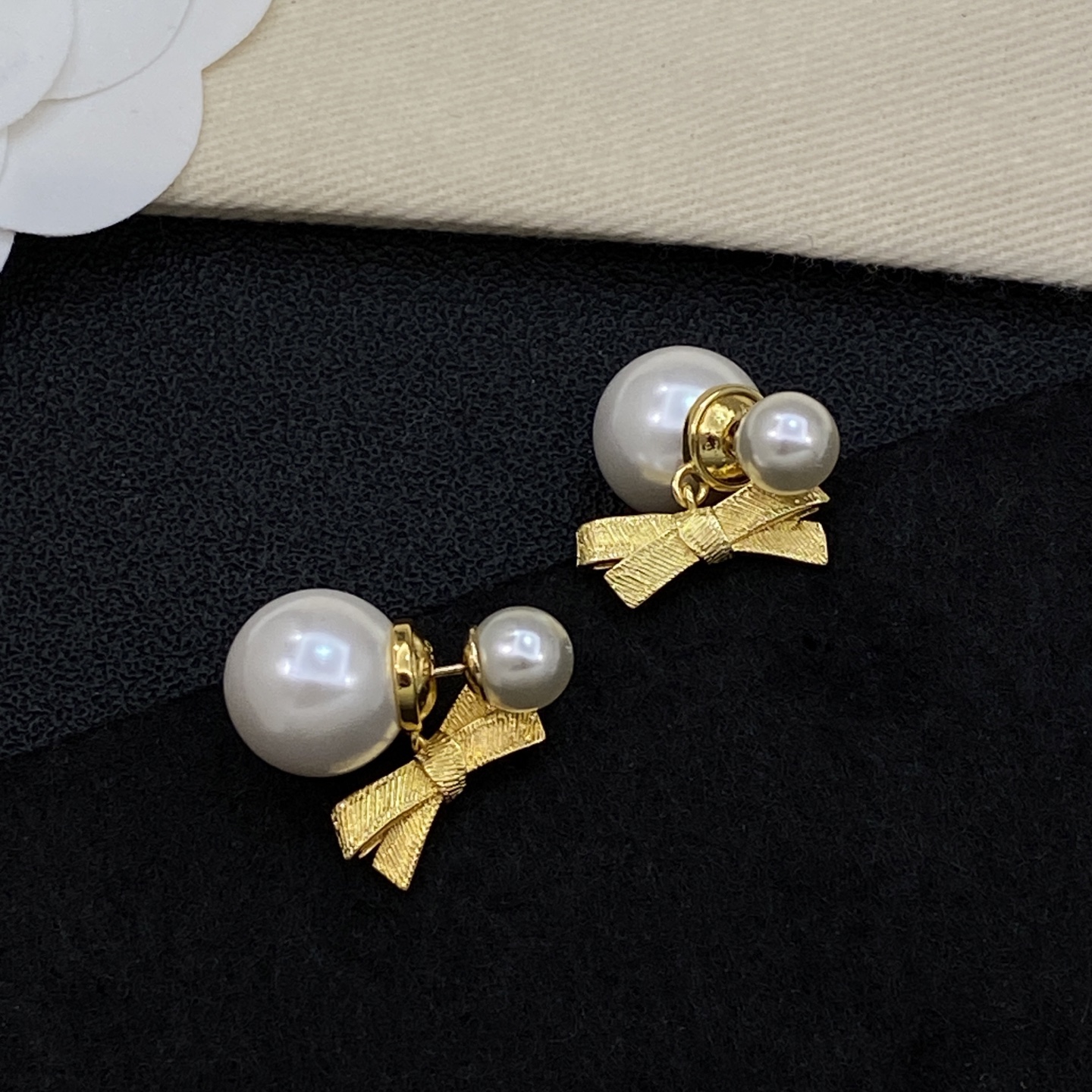[TOP] Christian Dior Earrings - Gold - 711 Luxury