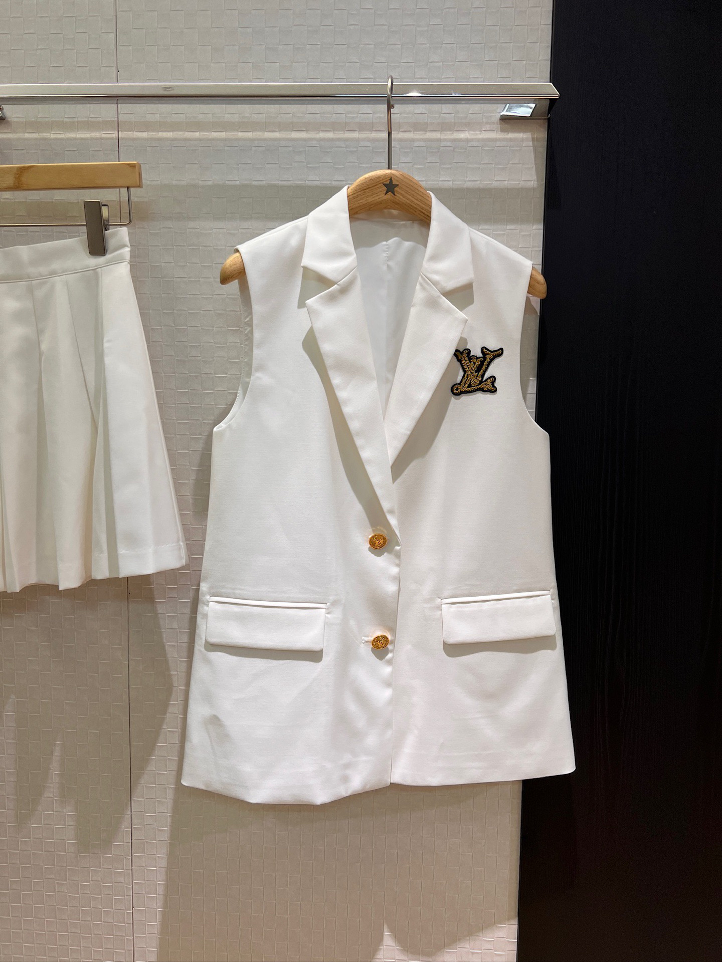 [TOP] Louis Vuitton LV Vest + Skirt Set - 2 Color