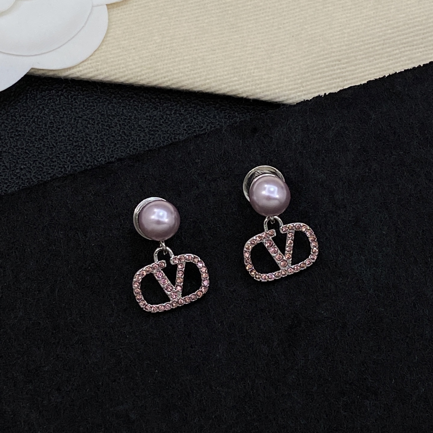 [TOP] VALENTINO Earrings - 2 Color - 711 Luxury