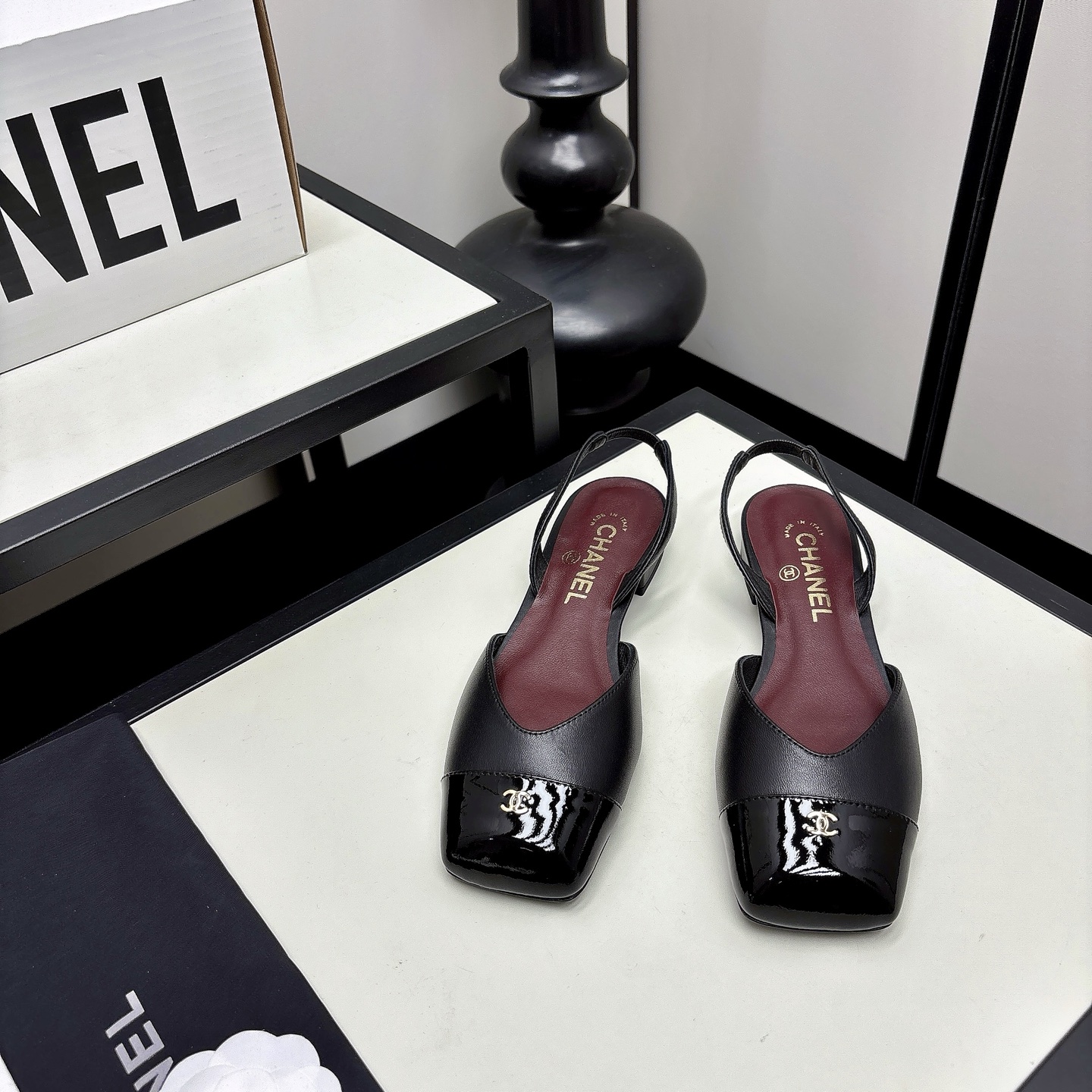 [TOP] CHANEL Mules - Black - 711 Luxury