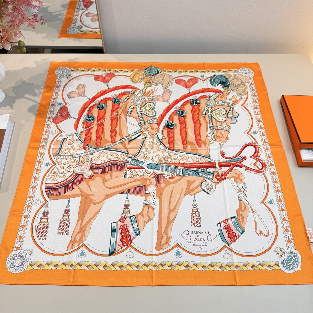 [TOP] HERMES Scarf 90x90cm - Orange - 711 Luxury