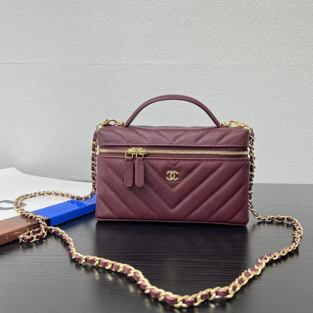 [TOP] CHANEL Vanity Case Bag 17 x 19.5 x 5cm - Wine Red - 711 Luxury