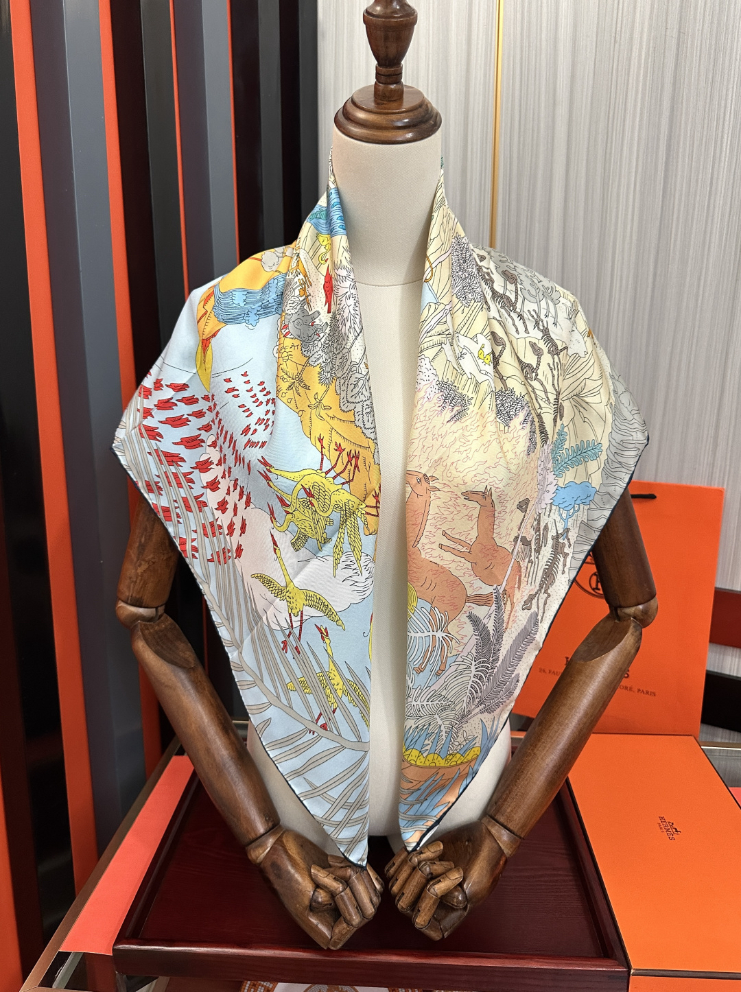 [TOP] HERMES Scarf 90x90cm - Blue - 711 Luxury