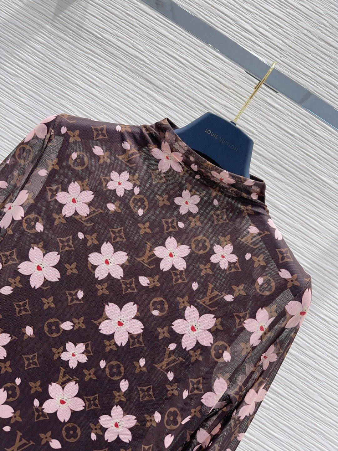 [TOP] Louis Vuitton LV Base Layer Shirt - Brown