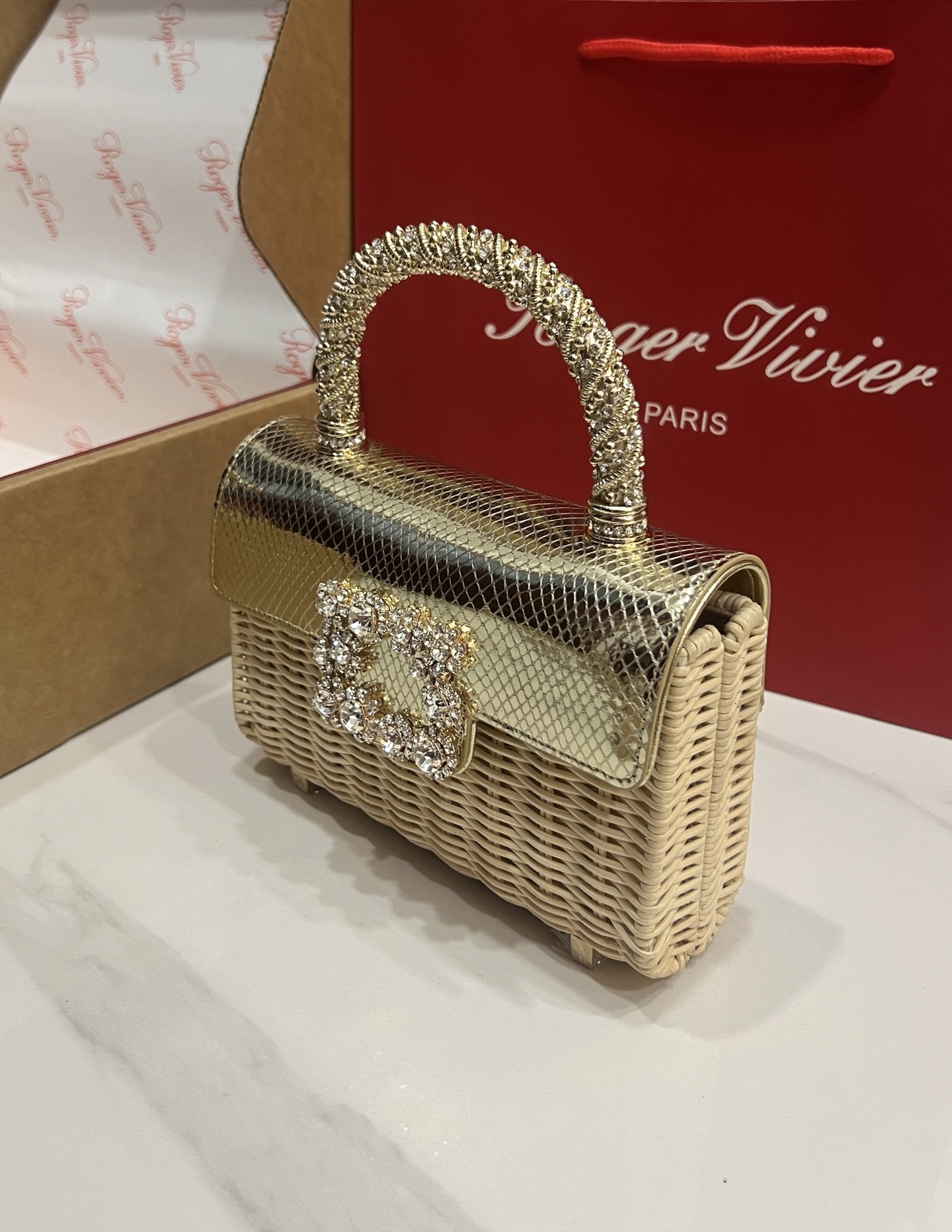 [TOP] ROGER VIVIER Diamond Bag 19-4-13 CM - Gold - 711 Luxury