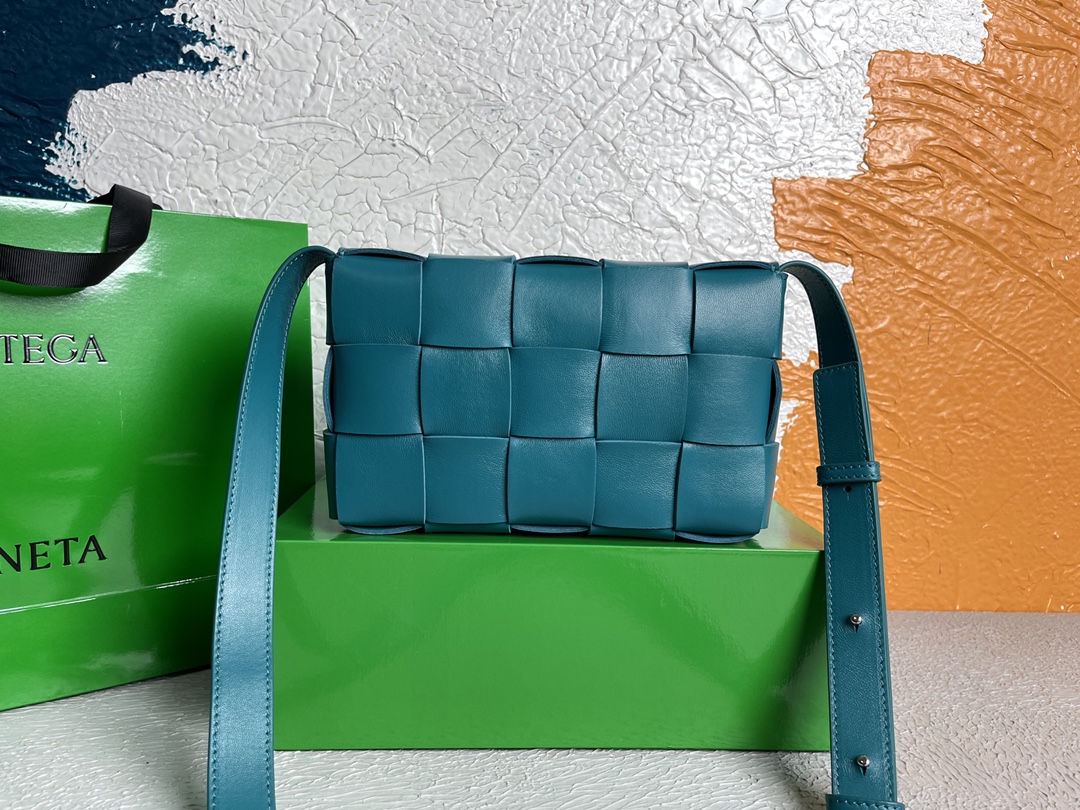 [TOP] Bottega Veneta BV Lambskin Cassette Bag 23*15*5.5cm - Lake Green - 711 Luxury