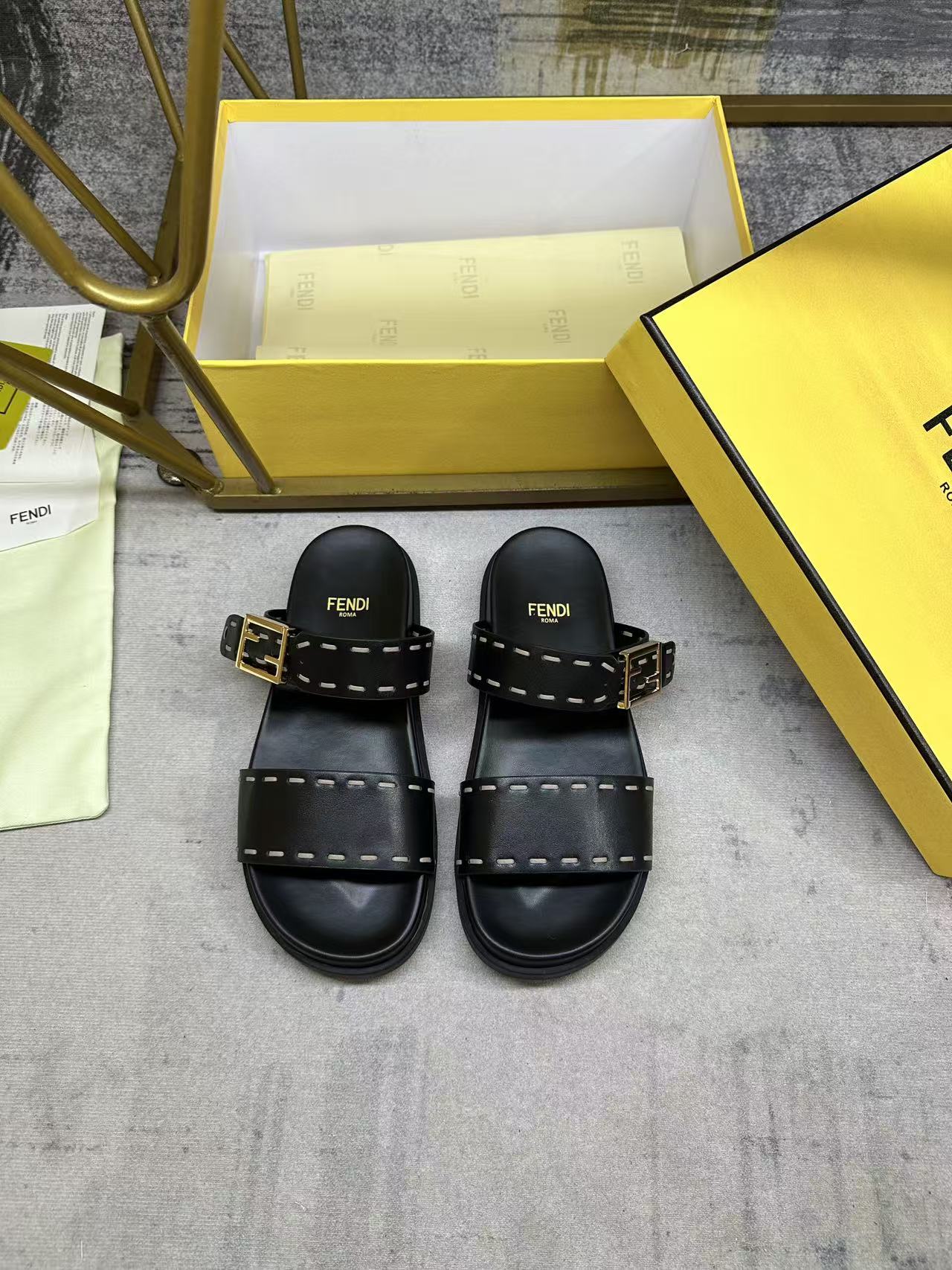 [TOP] FENDI Double-strap Flat Sandals - Black